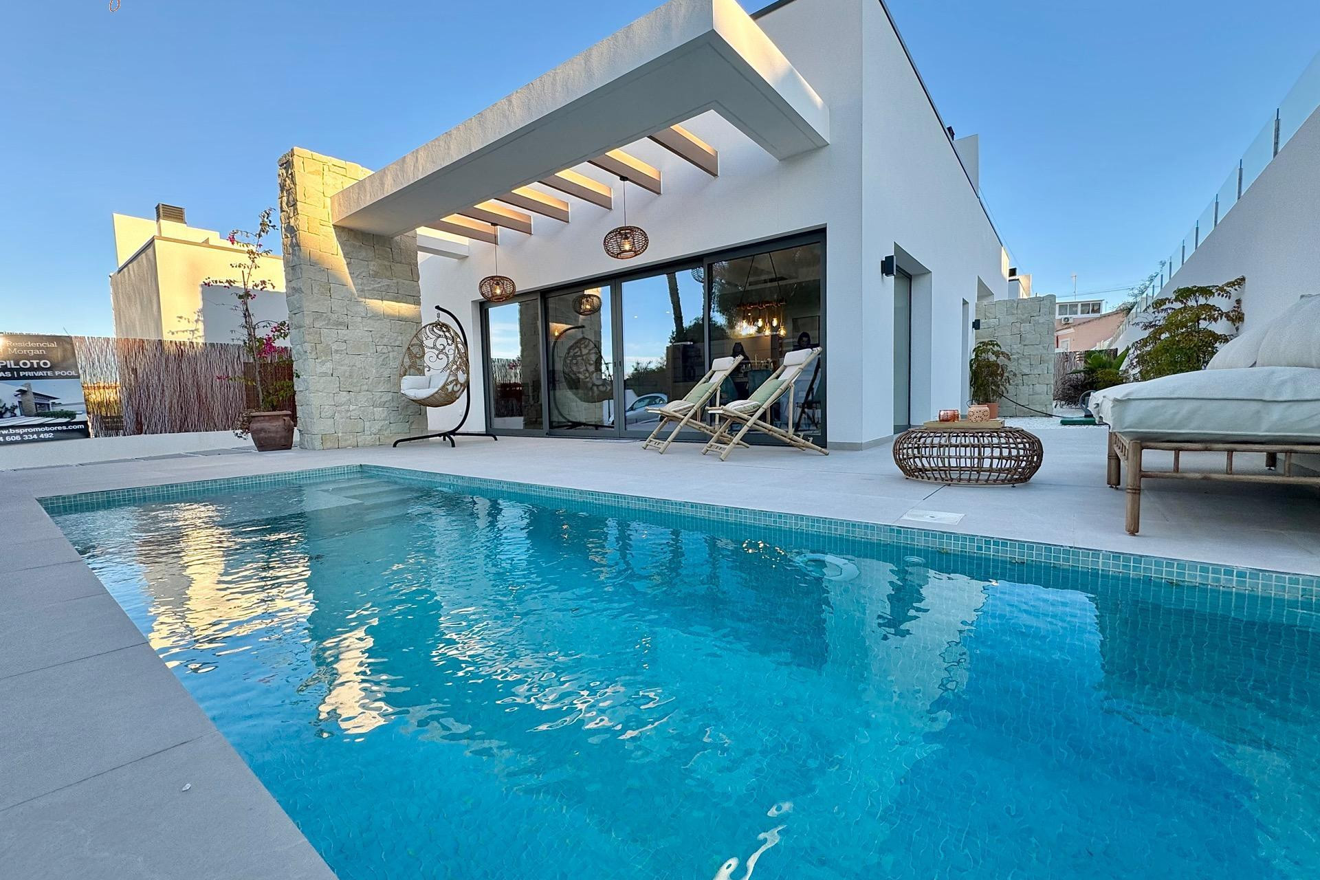 Resale - Villa - San Miguel de Salinas - BLUE LAGOON