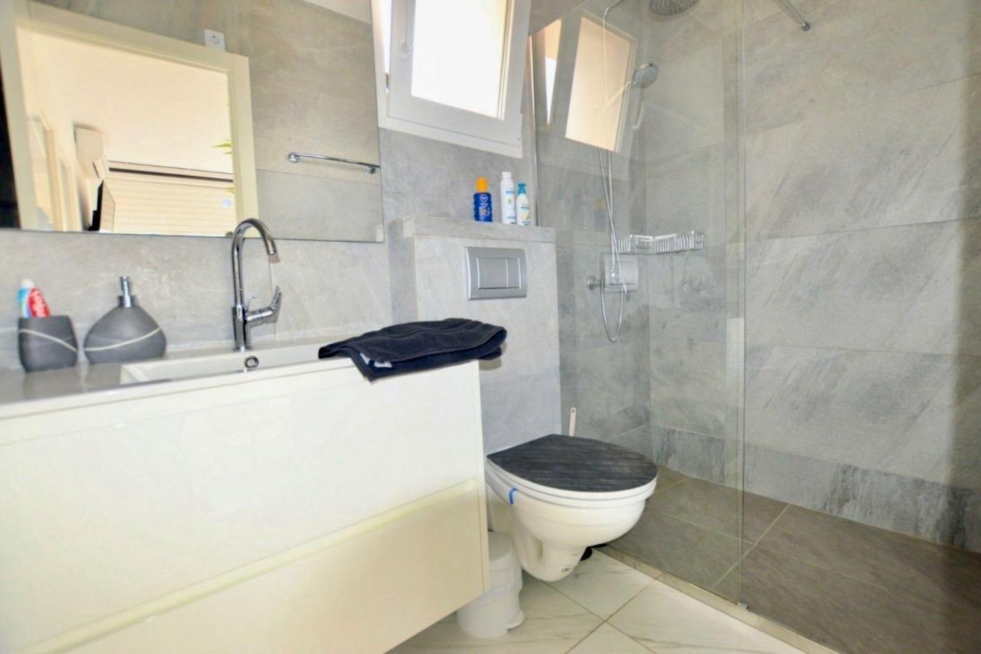 Resale - Villa - San Miguel de Salinas - Urbanizacion blue lagoon