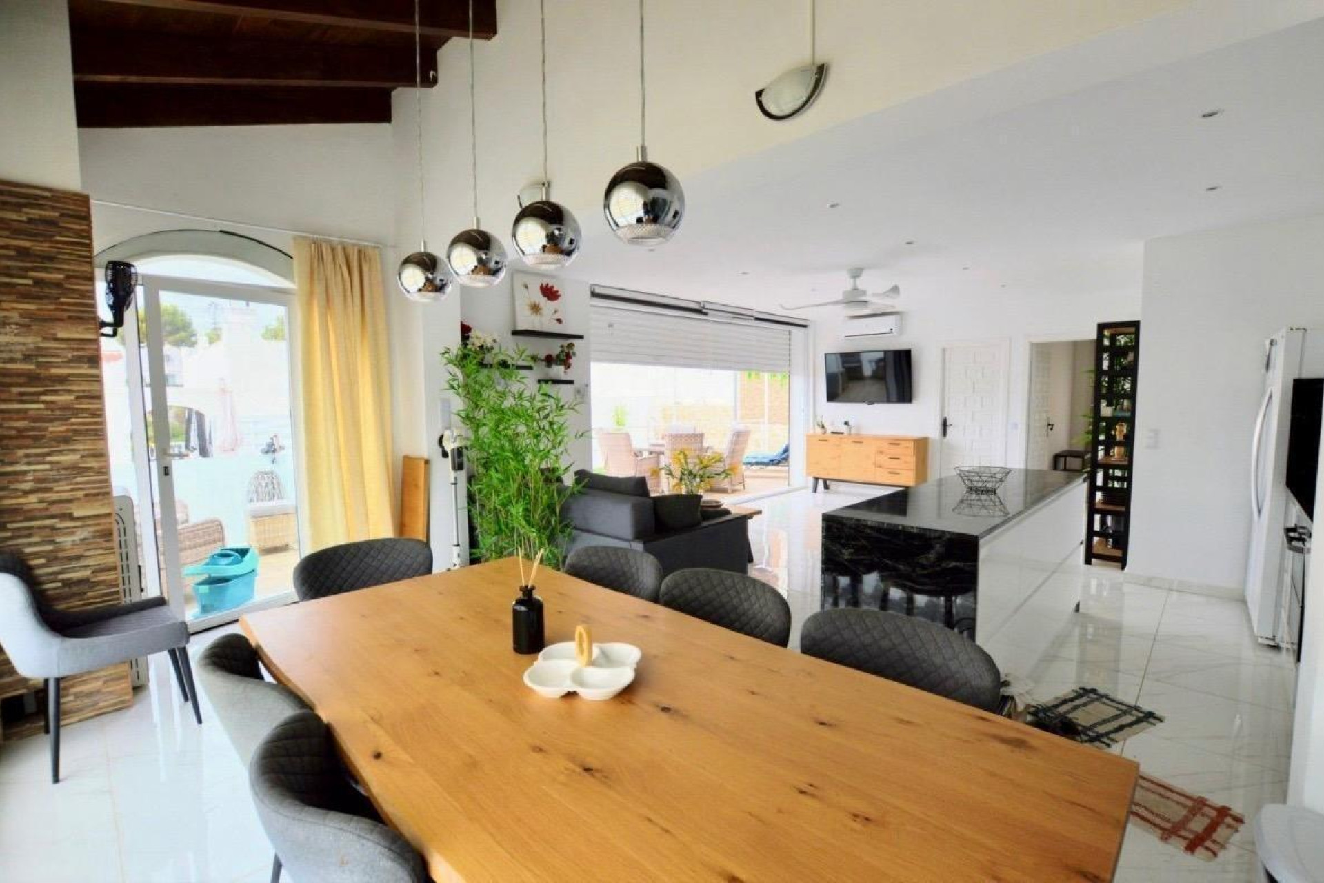 Resale - Villa - San Miguel de Salinas - Urbanizacion blue lagoon