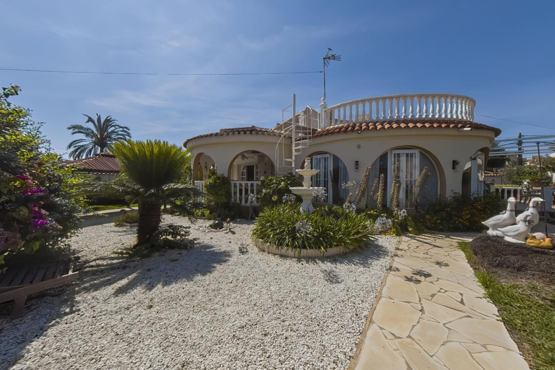 Resale - Villa - Torrevieja - Avenida de las Gaviotas, 03183