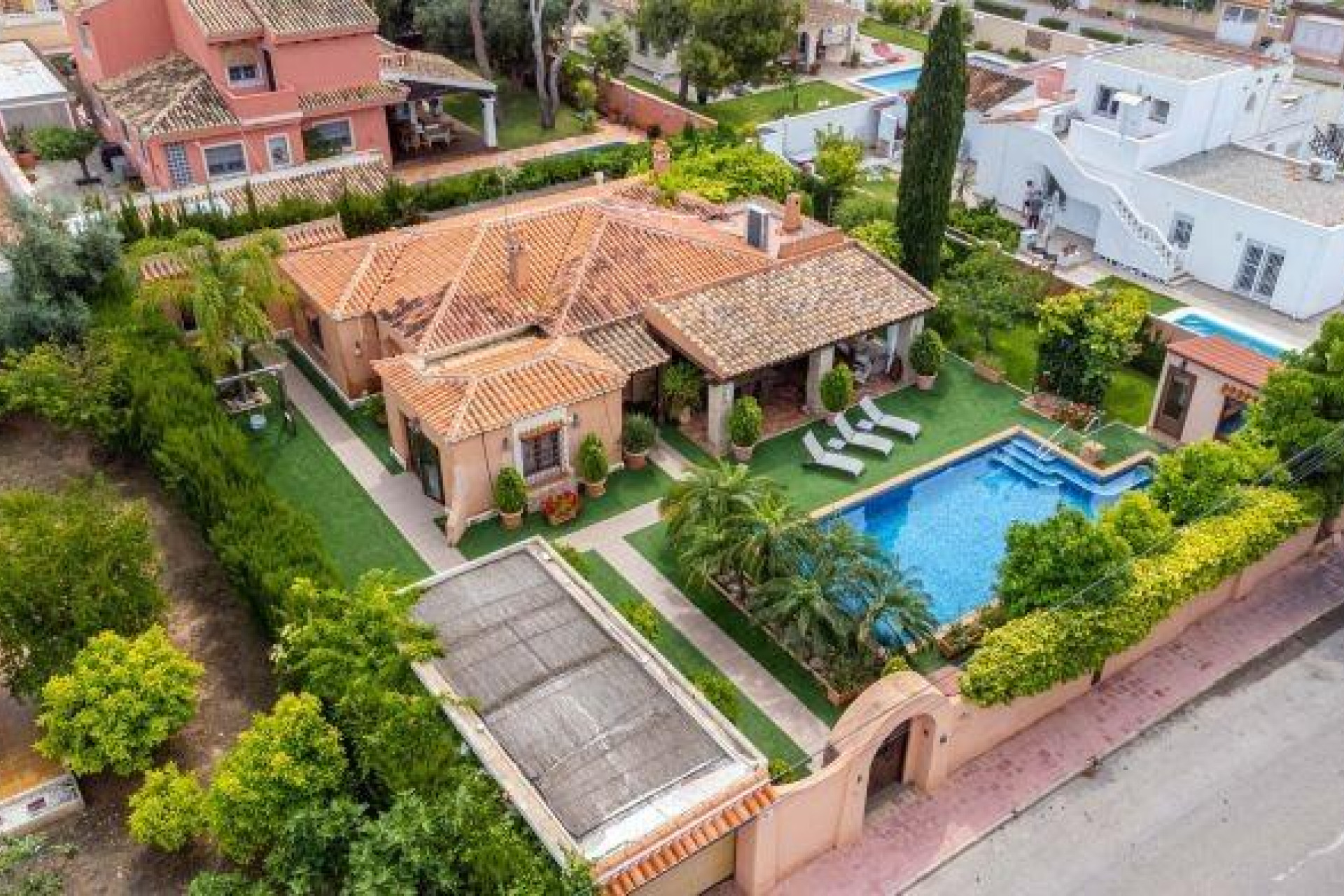 Resale - Villa - Torrevieja - Centro