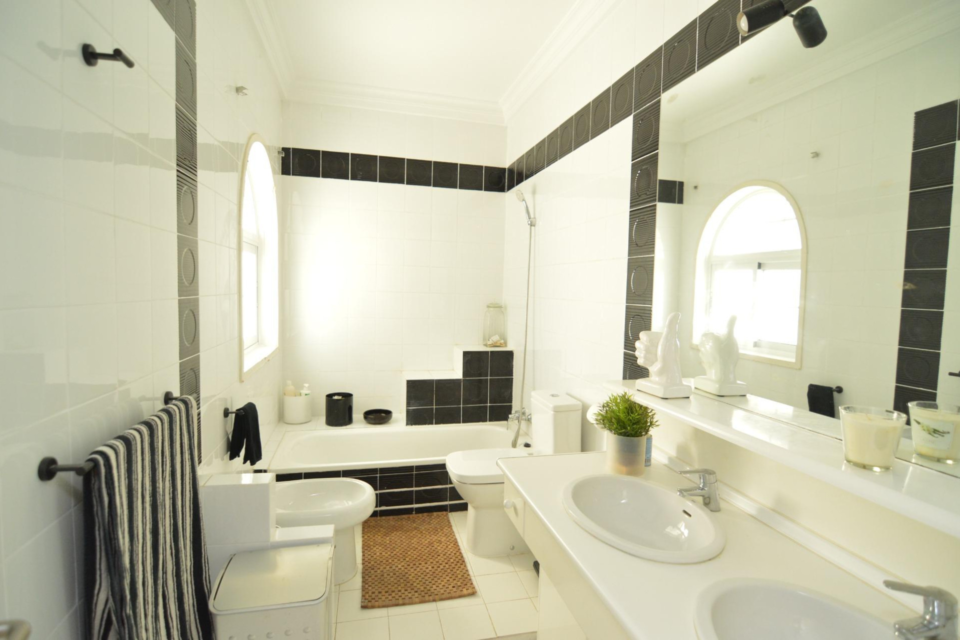 Resale - Villa - Torrevieja - Centro