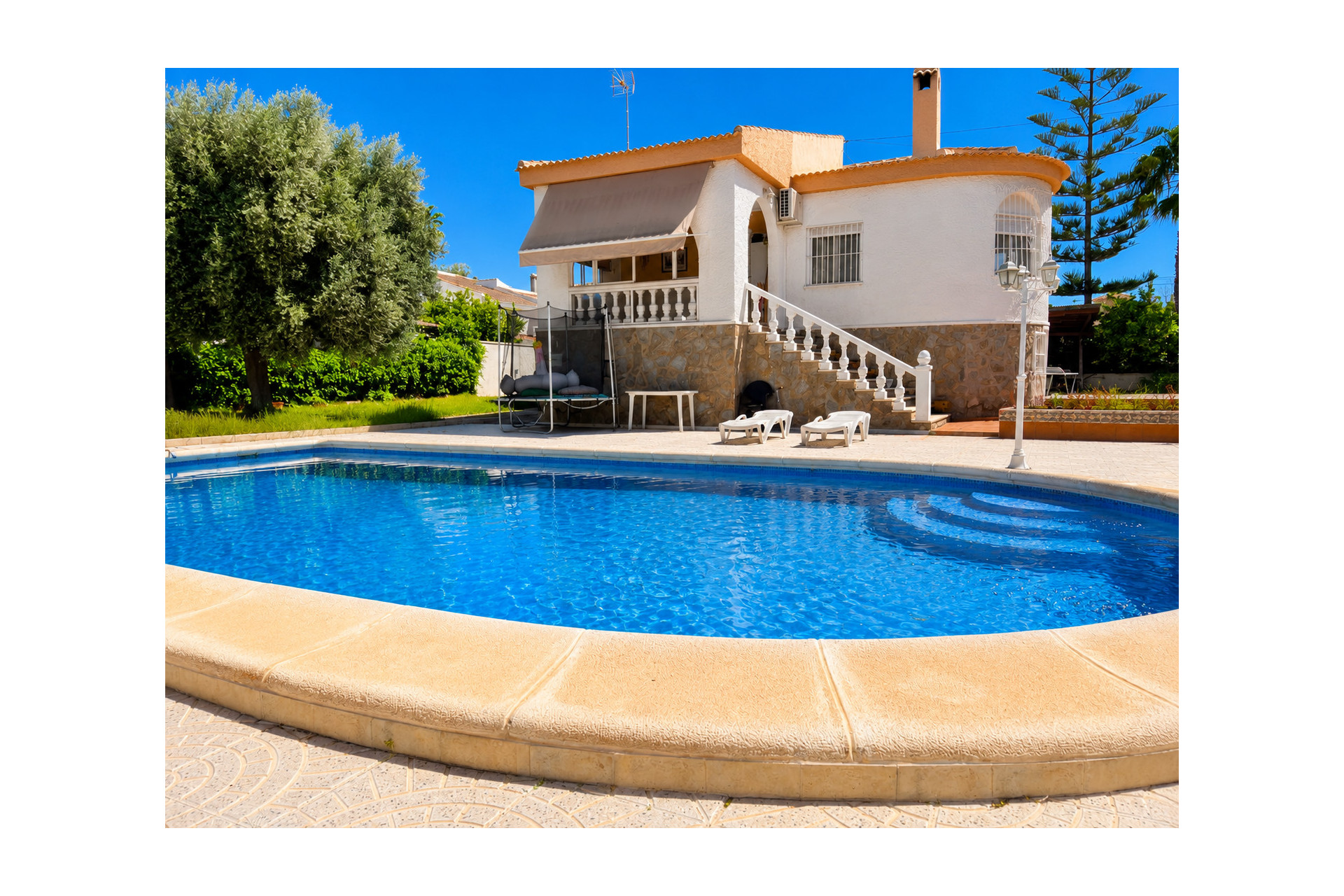 Resale - Villa - Torrevieja - La siesta