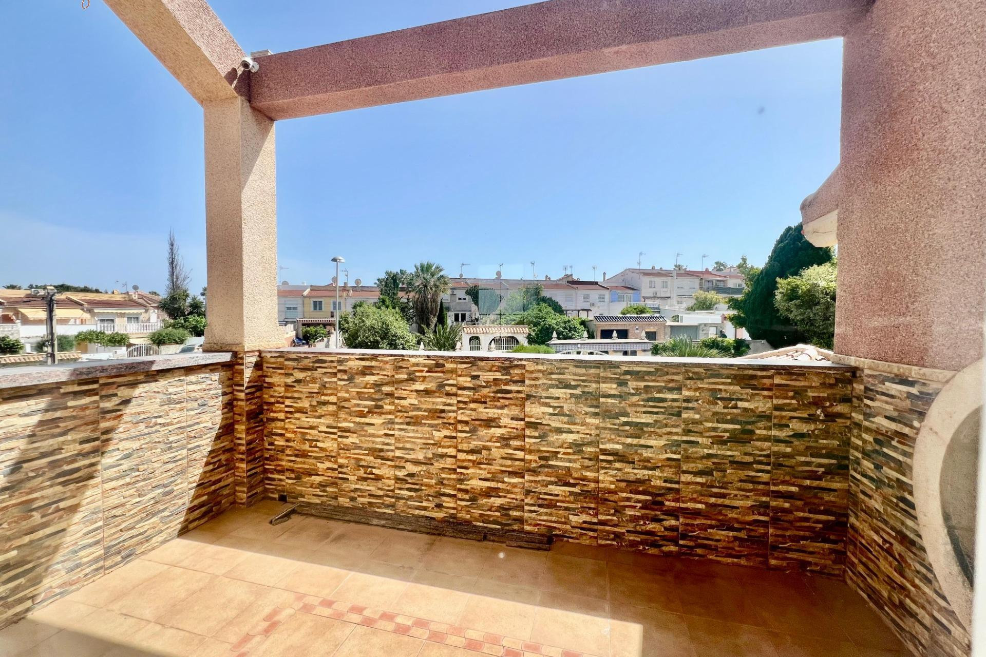 Resale - Villa - Torrevieja - Los Balcones - Los Altos del Edén