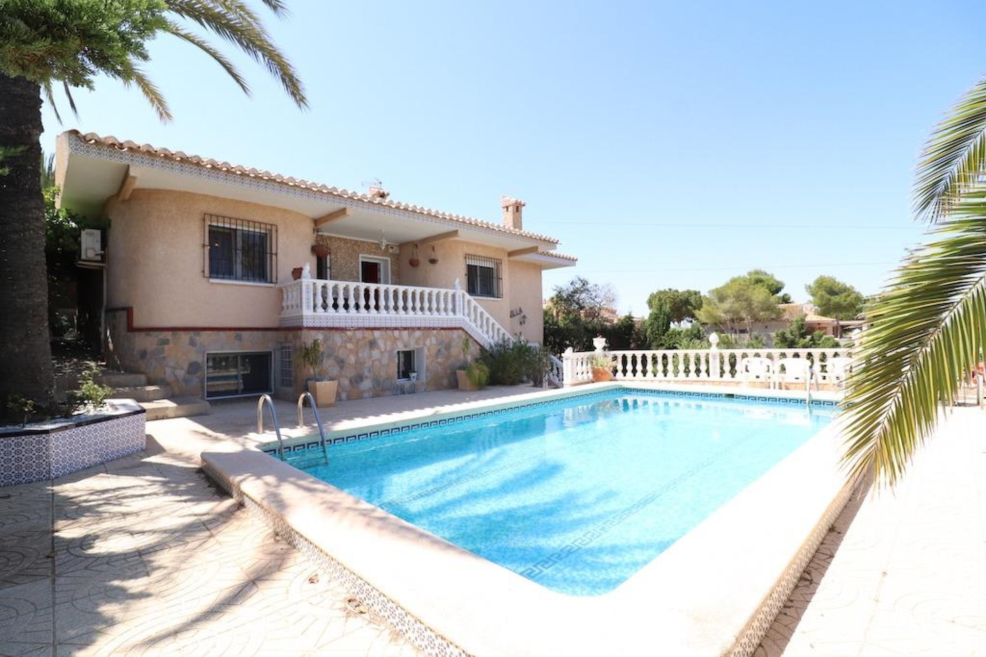 Resale - Villa - Torrevieja - Los balcones