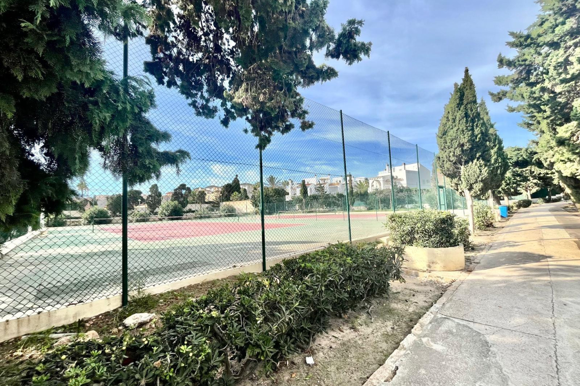 Resale - Villa - Torrevieja - Torre la mata