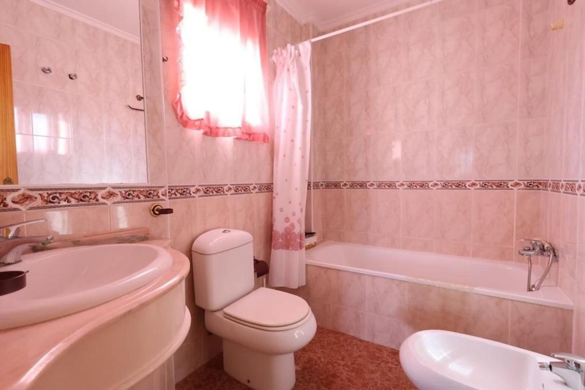 Resale - Villa - Torrevieja - torrevieja