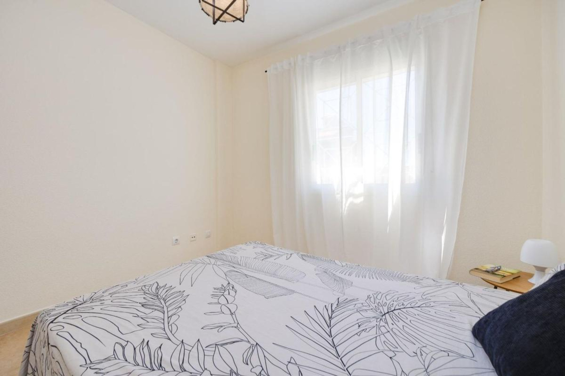 Resale - Villa - Torrevieja - torrevieja