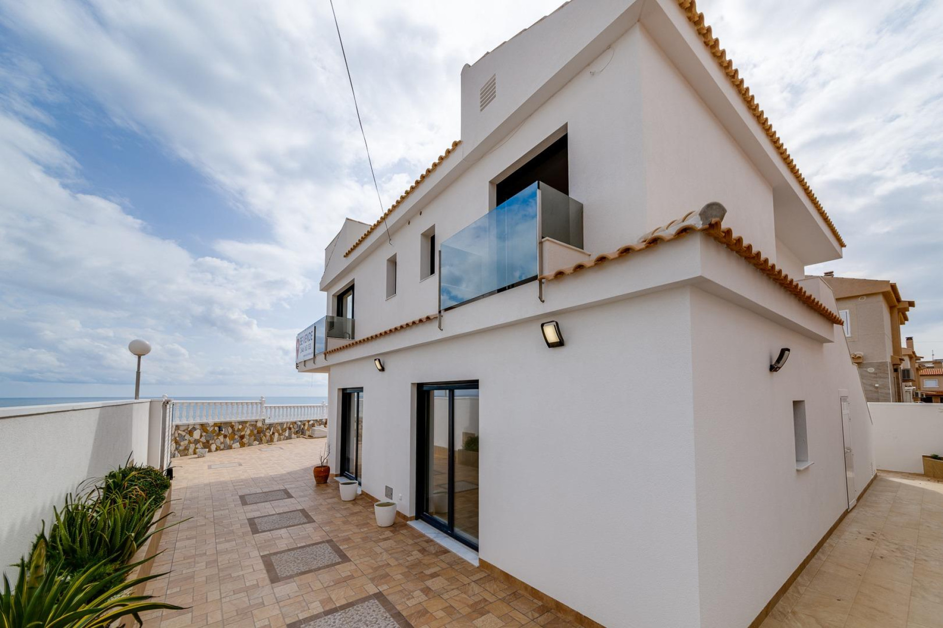 Resale - Villa - Torrevieja