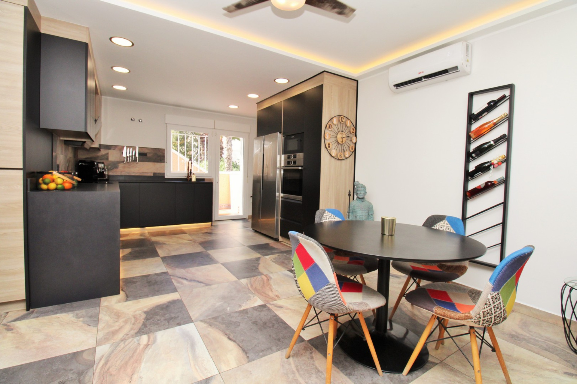 Resale - Villa - Villamartin - Las Violetas