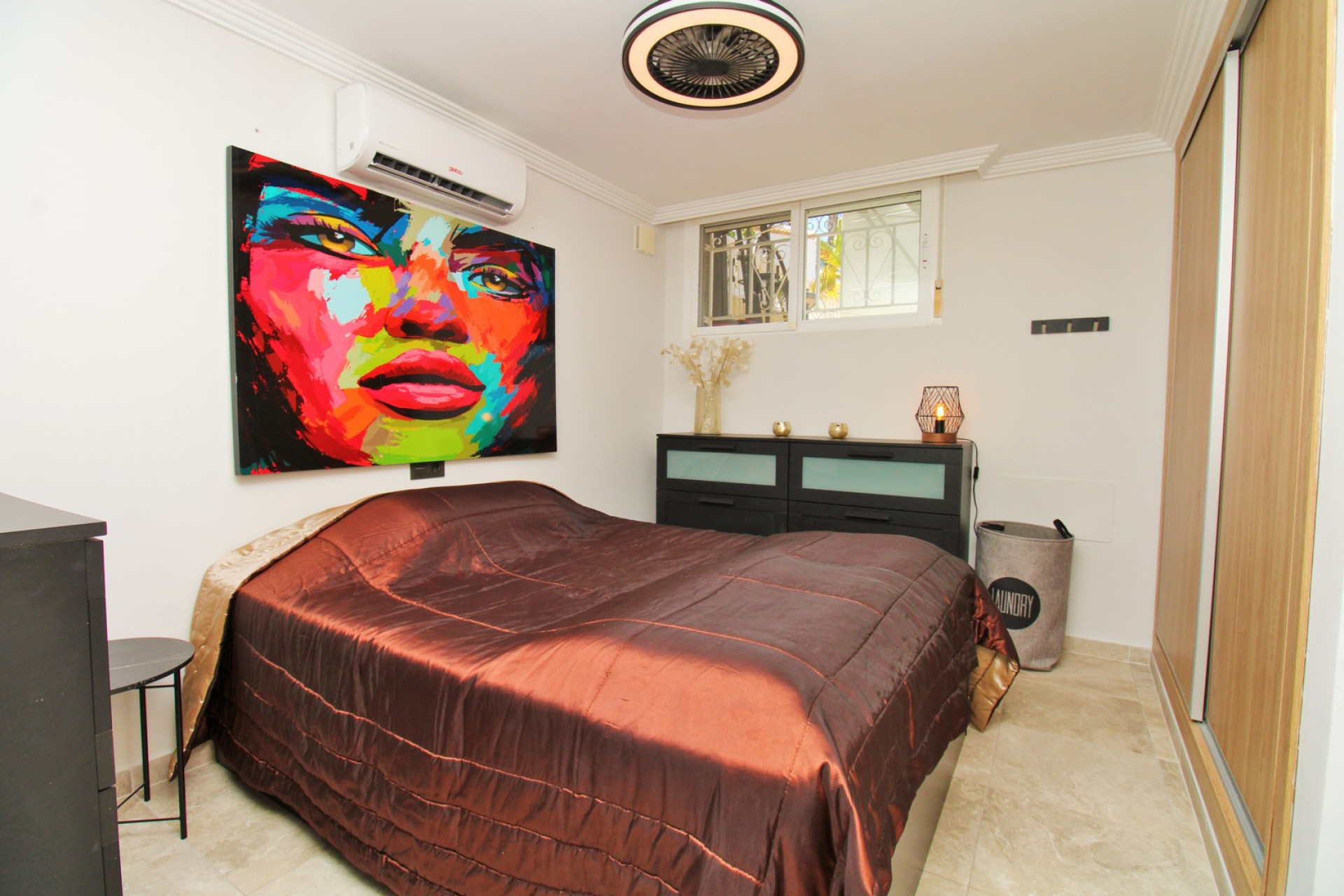 Resale - Villa - Villamartin - Las Violetas
