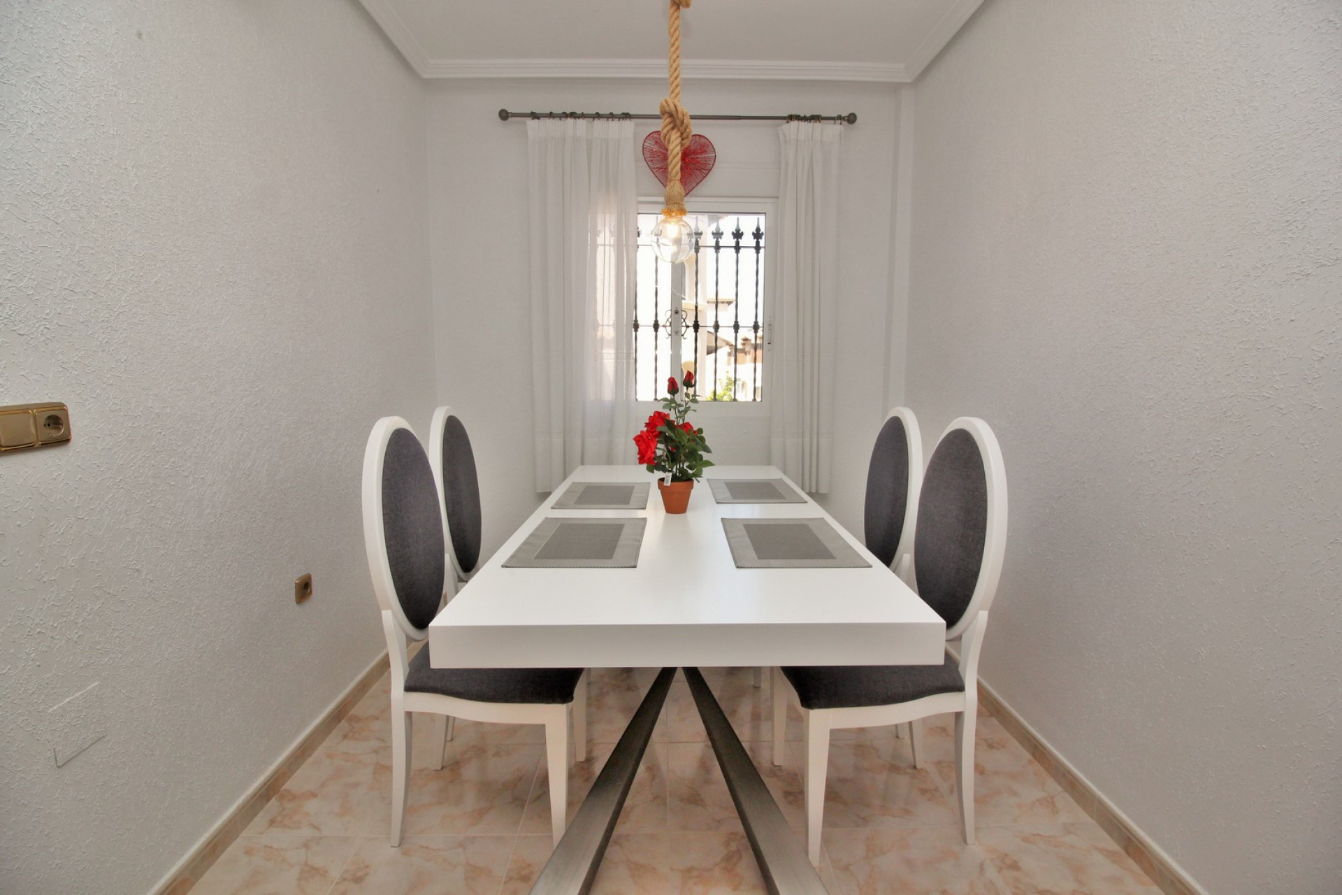 Resale - Villa - Villamartin