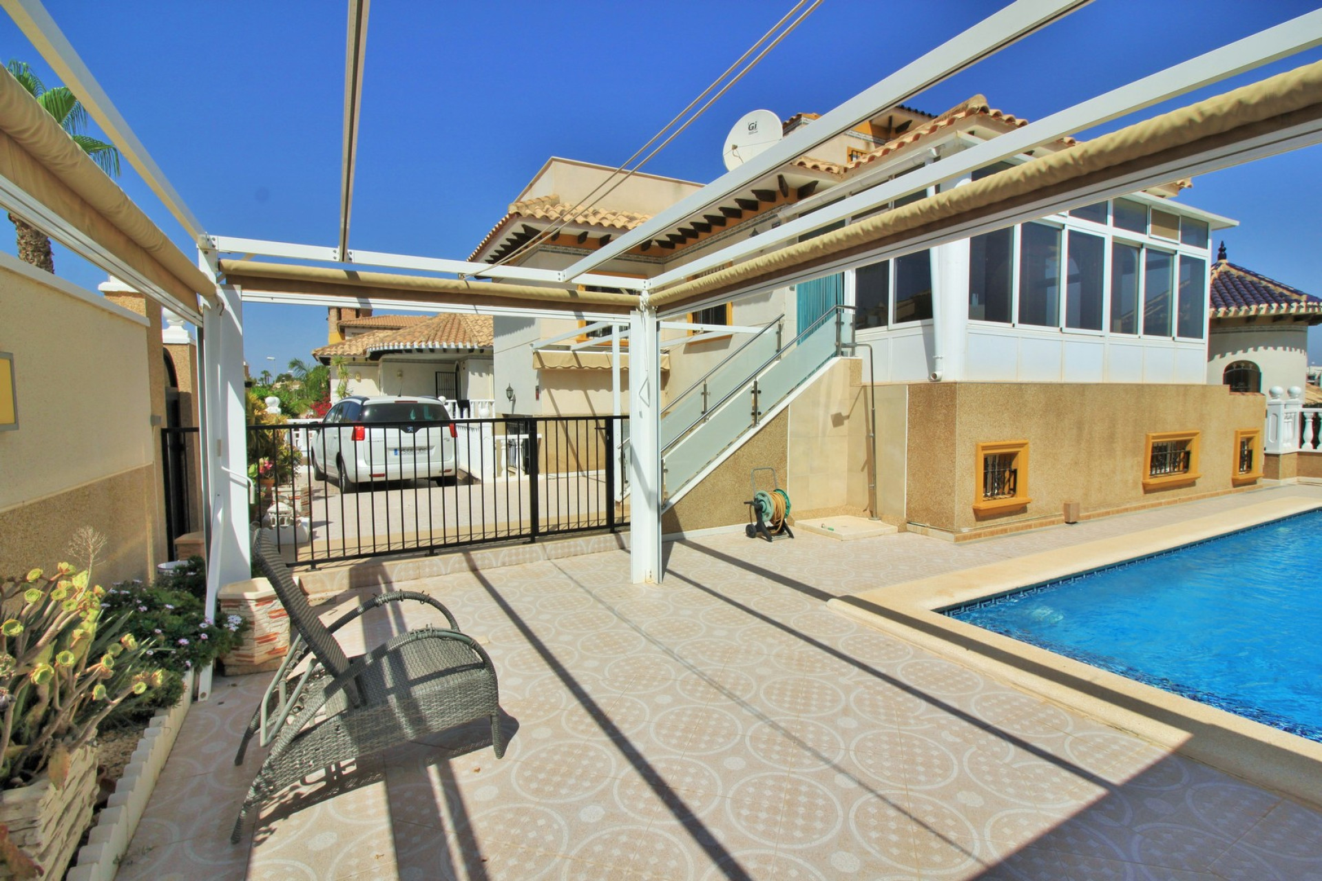 Resale - Villa - Villamartin