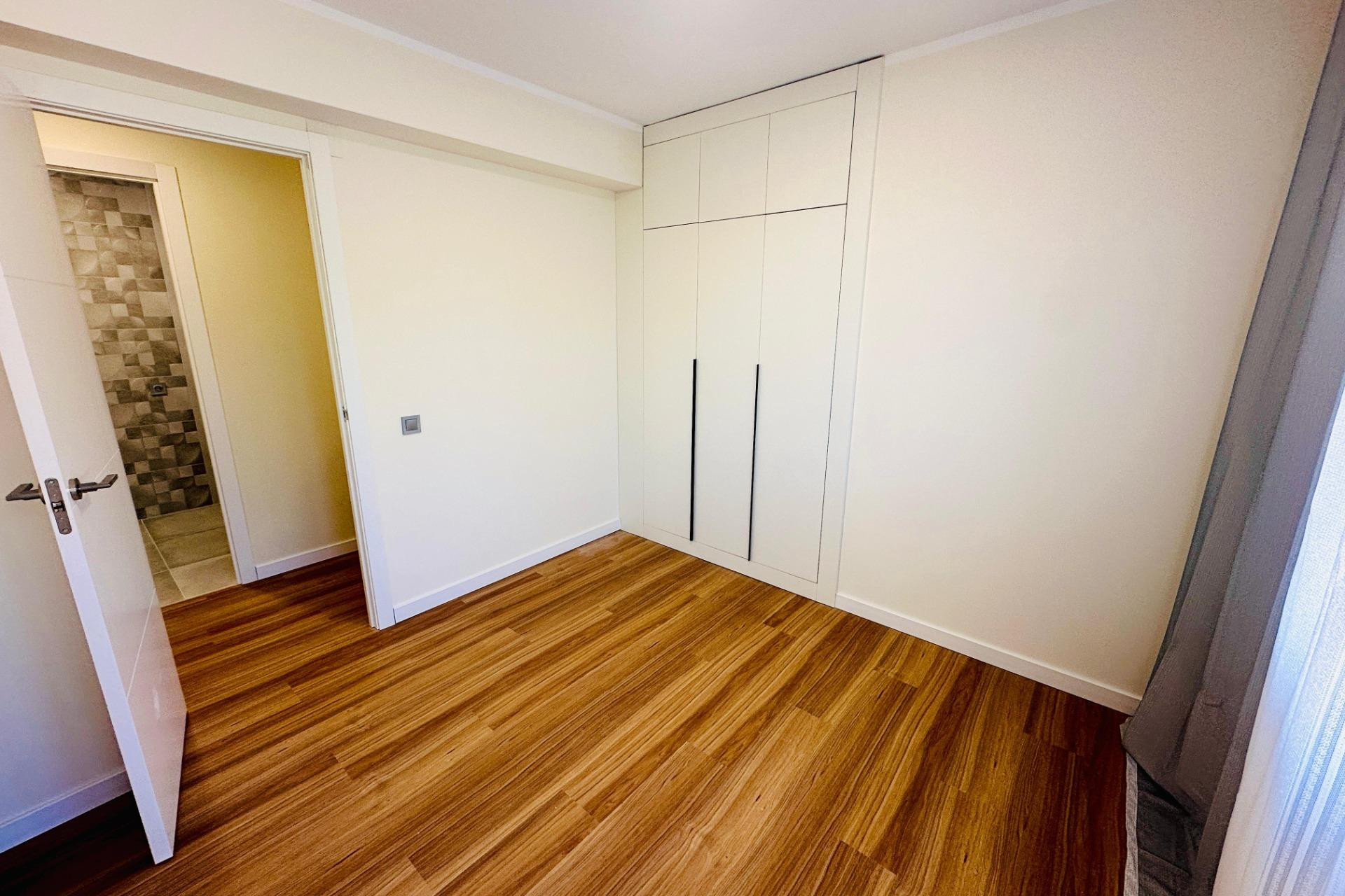 Reventa - Apartamento / piso - Alicante - Campoamor