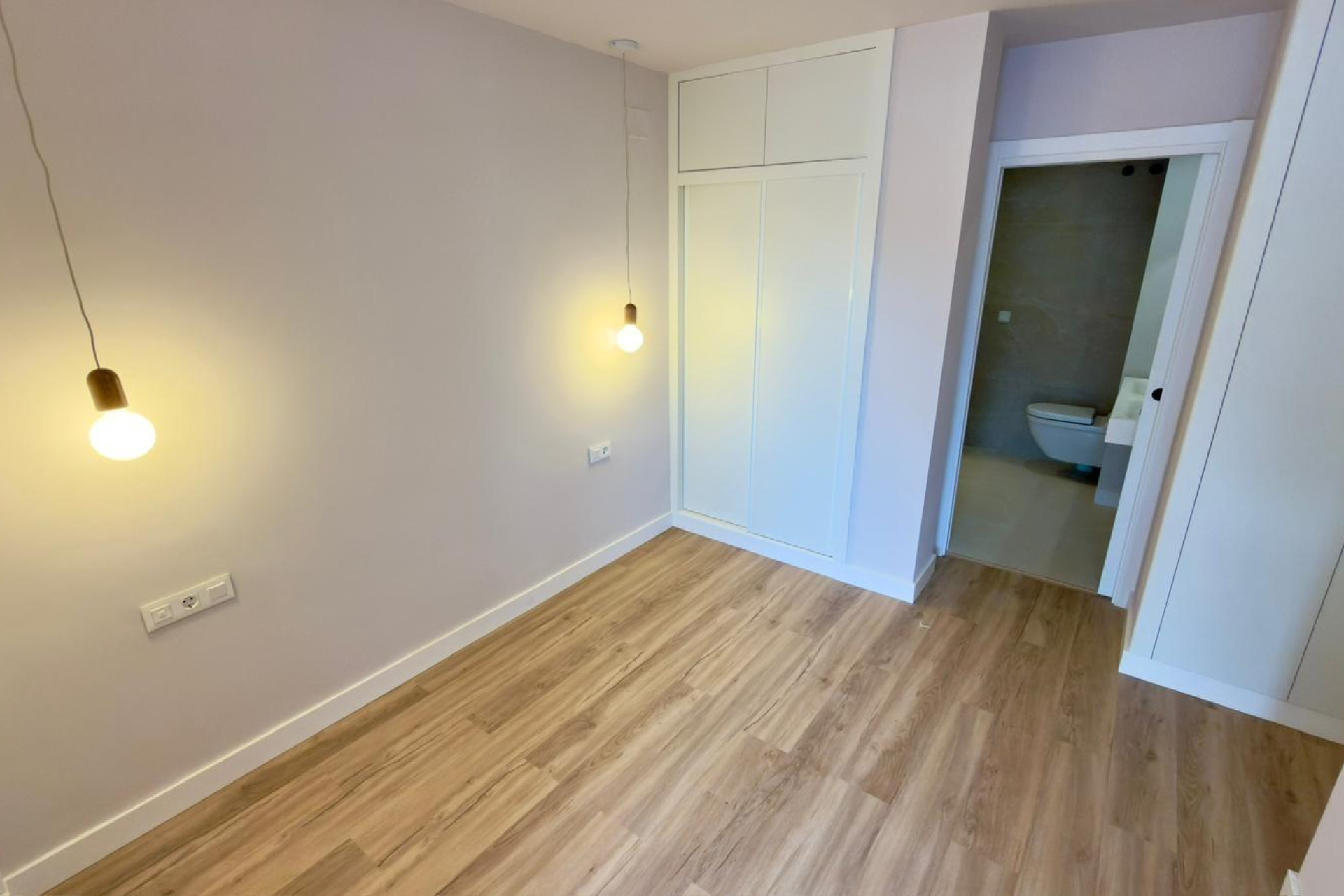 Reventa - Apartamento / piso - Alicante - Mercado