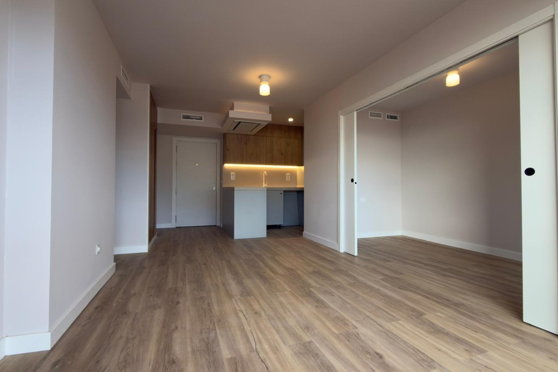 Reventa - Apartamento / piso - Alicante - Mercado