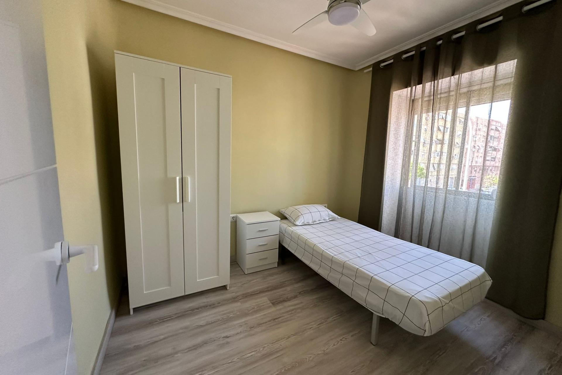 Reventa - Apartamento / piso - Alicante - Pau I