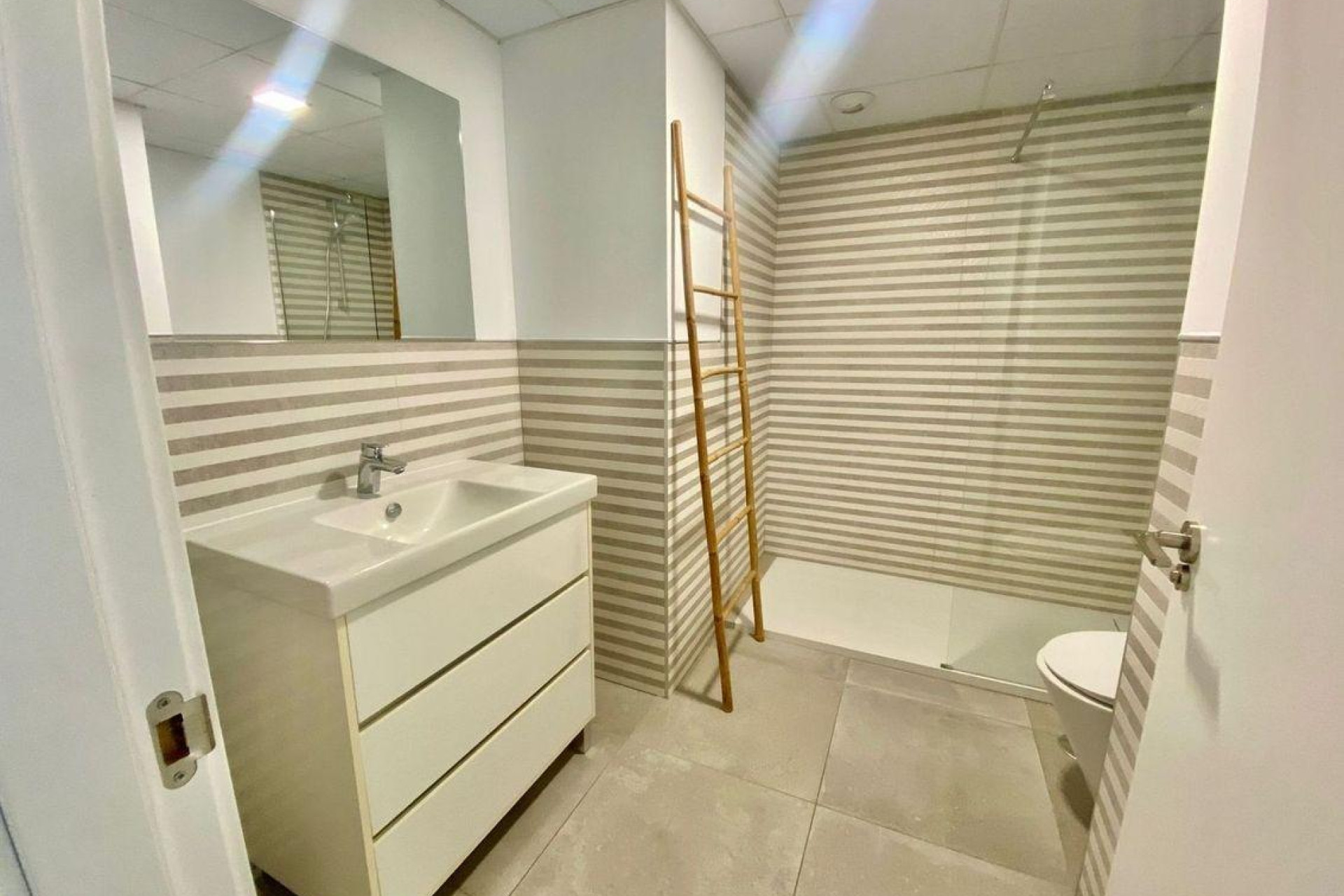 Reventa - Apartamento / piso - Alicante - Pau V