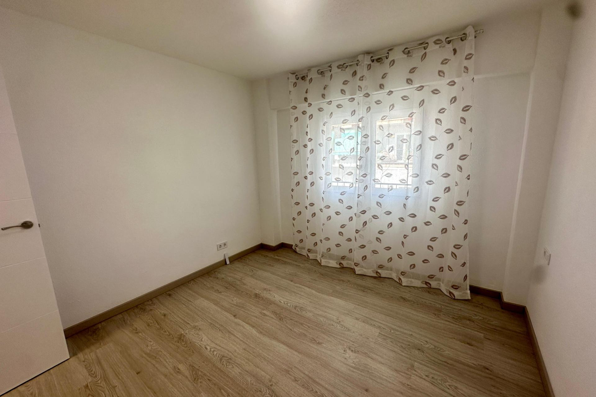 Reventa - Apartamento / piso - Alicante - Plà del Bon Repòs-La Goteta