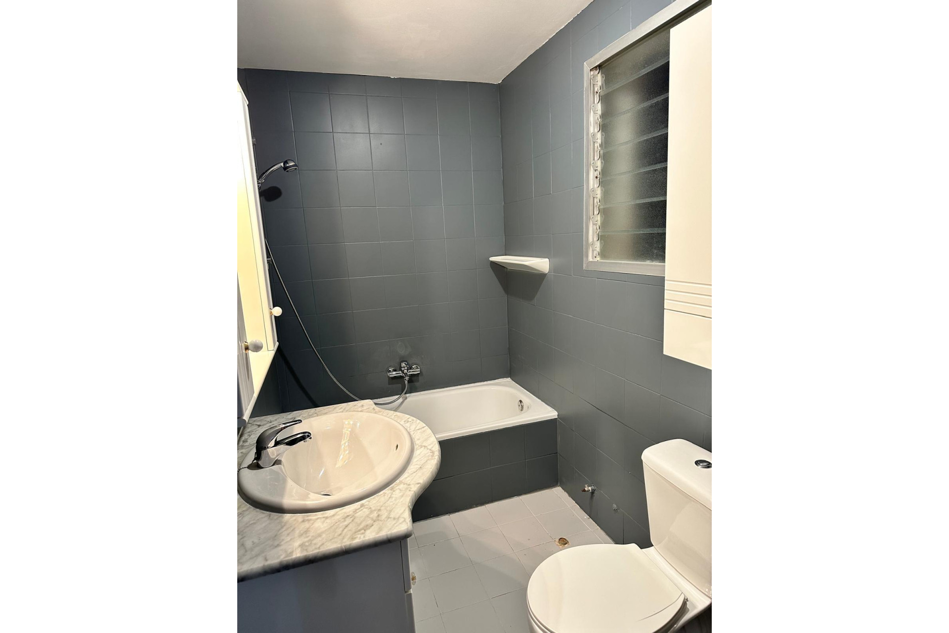 Reventa - Apartamento / piso - Alicante - Virgen del Remedio-Parque lo Morant