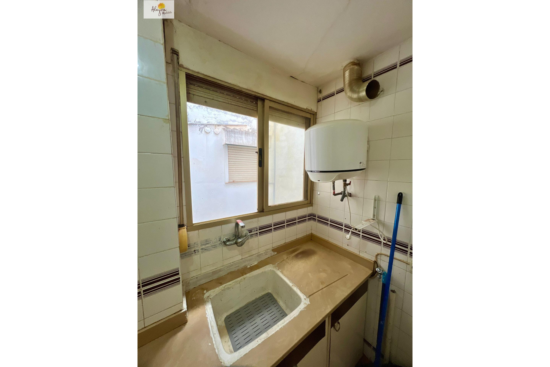 Reventa - Apartamento / piso - Altura - Pueblo