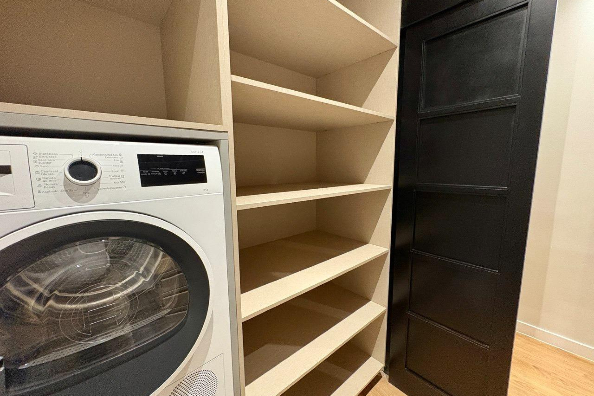 Reventa - Apartamento / piso - Madrid - Lista