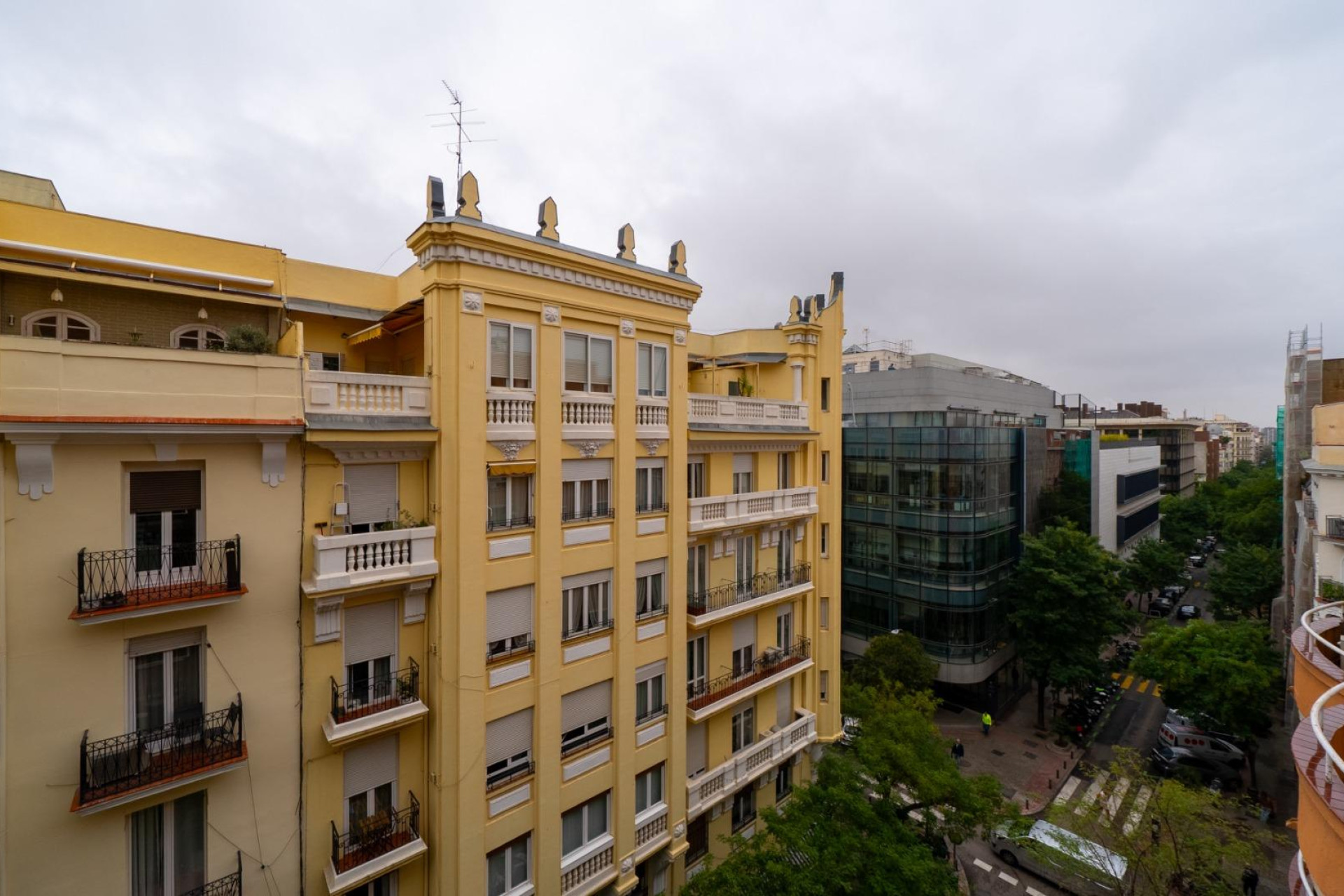 Reventa - Apartamento / piso - Madrid - Lista