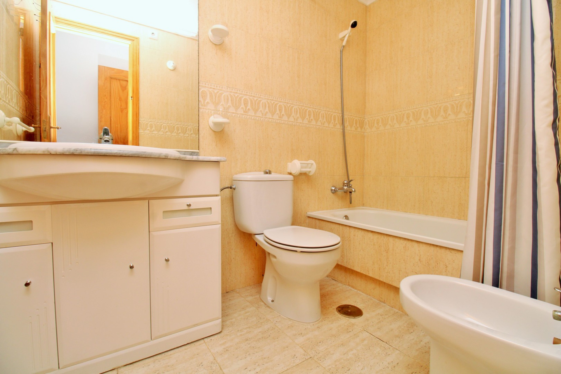 Reventa - Apartamento / piso - Playa Flamenca