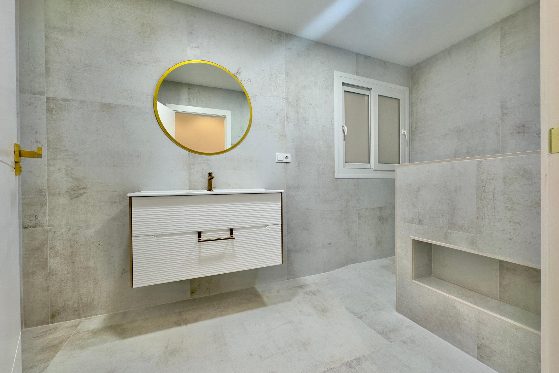 Reventa - Apartamento / piso - Torrevieja - Acequion