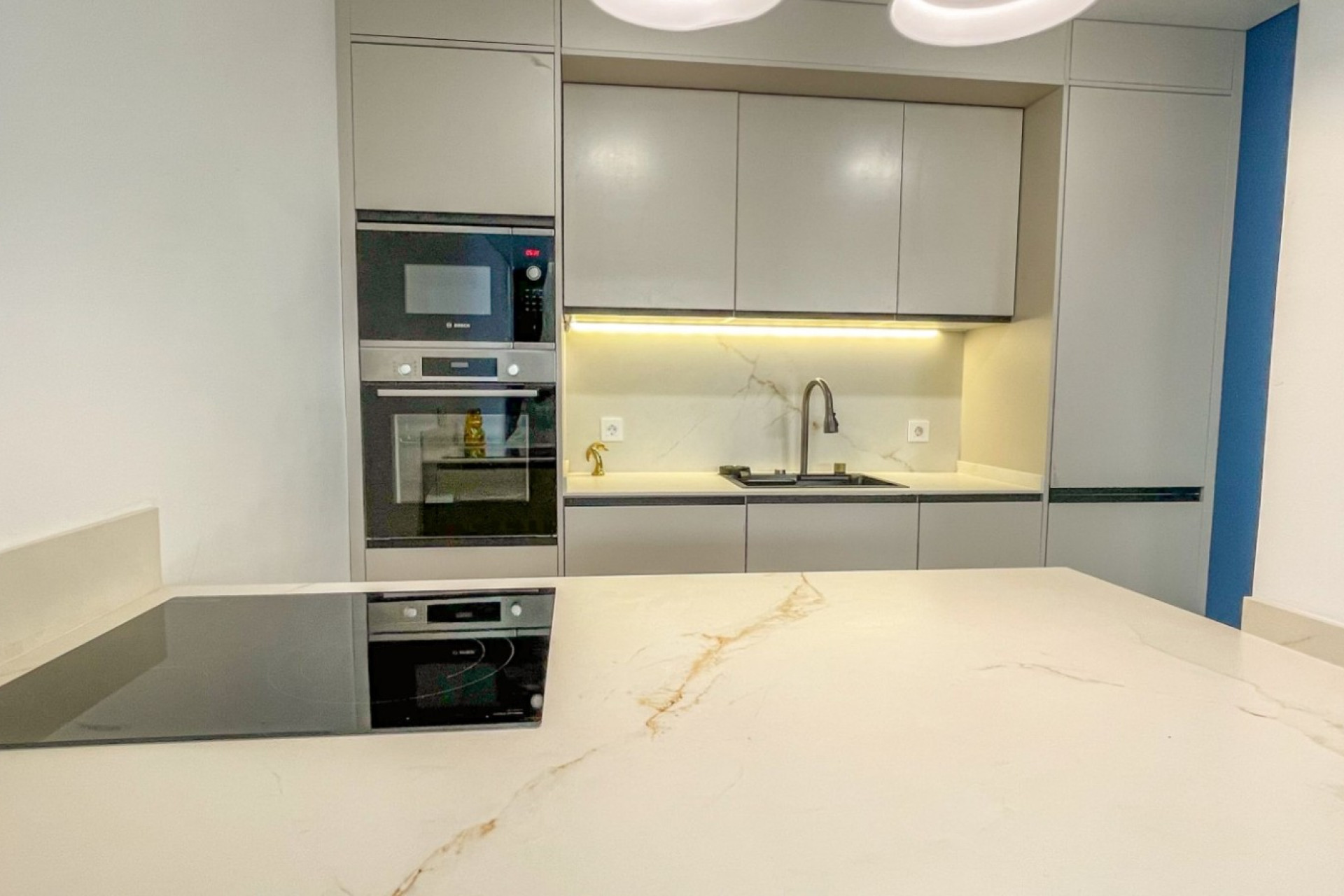 Reventa - Apartamento / piso - Torrevieja - El Acequión - Los Náufragos