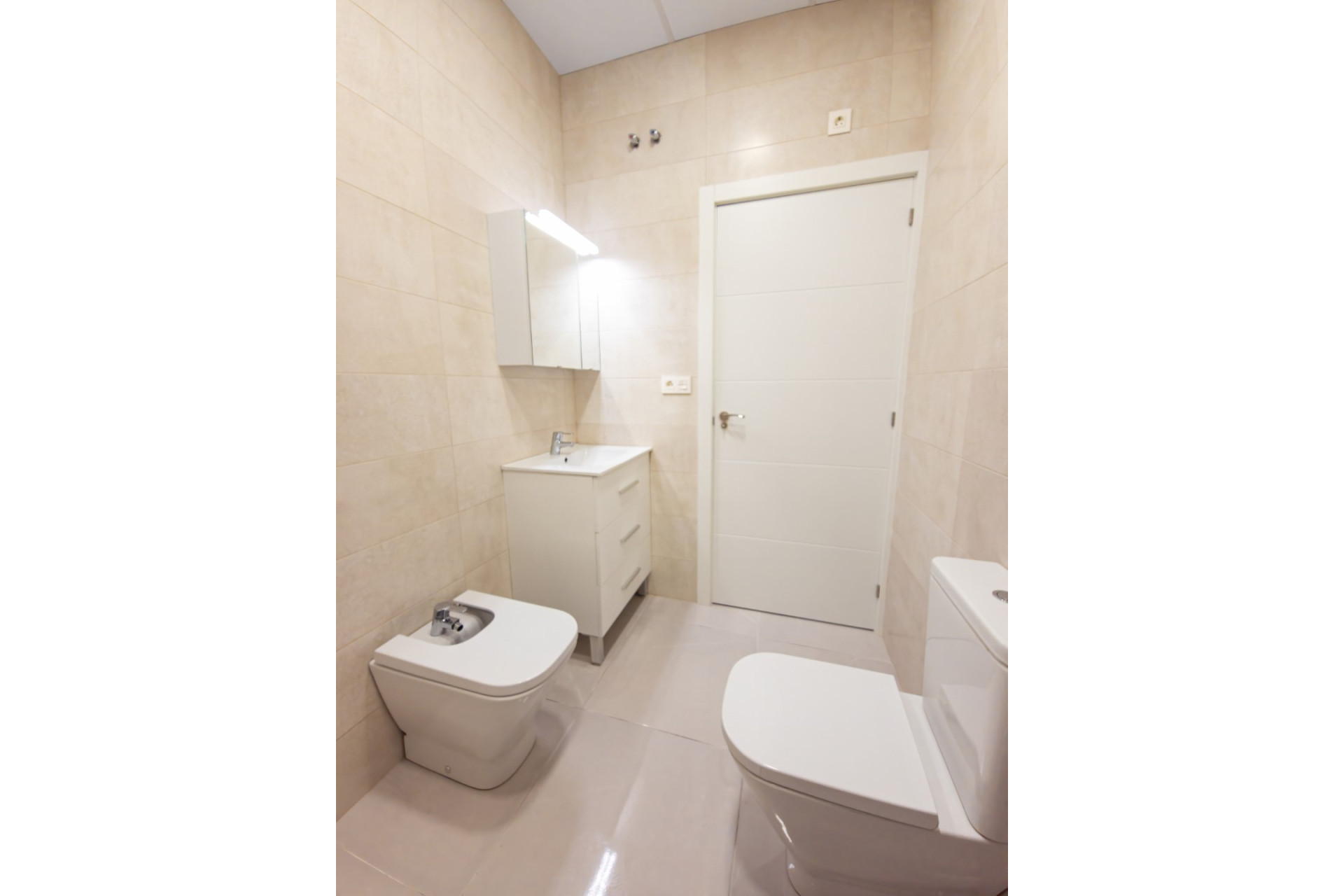 Reventa - Apartamento / piso - Torrevieja - El Acequión - Los Náufragos