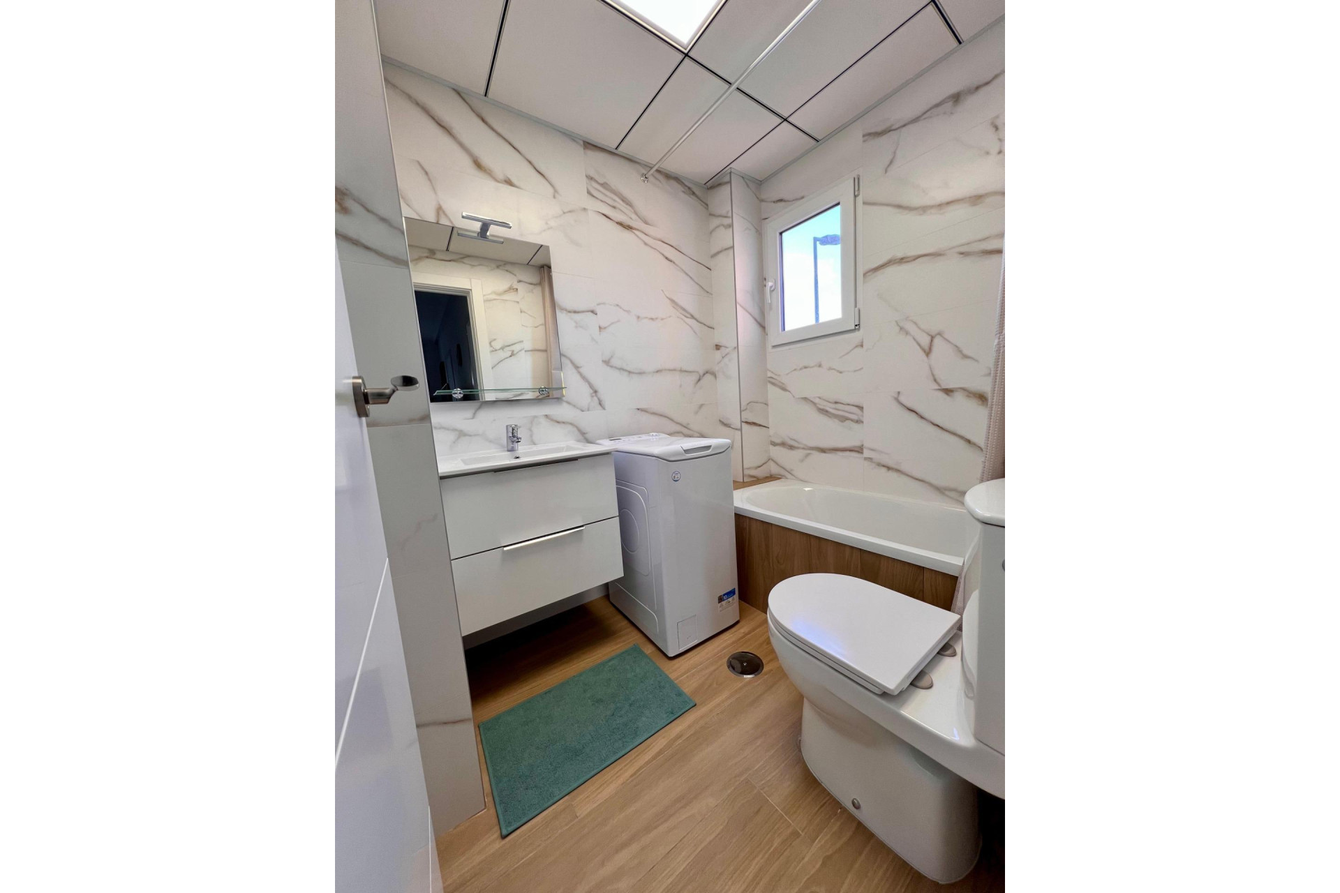 Reventa - Apartamento / piso - Torrevieja - El Acequión - Los Náufragos