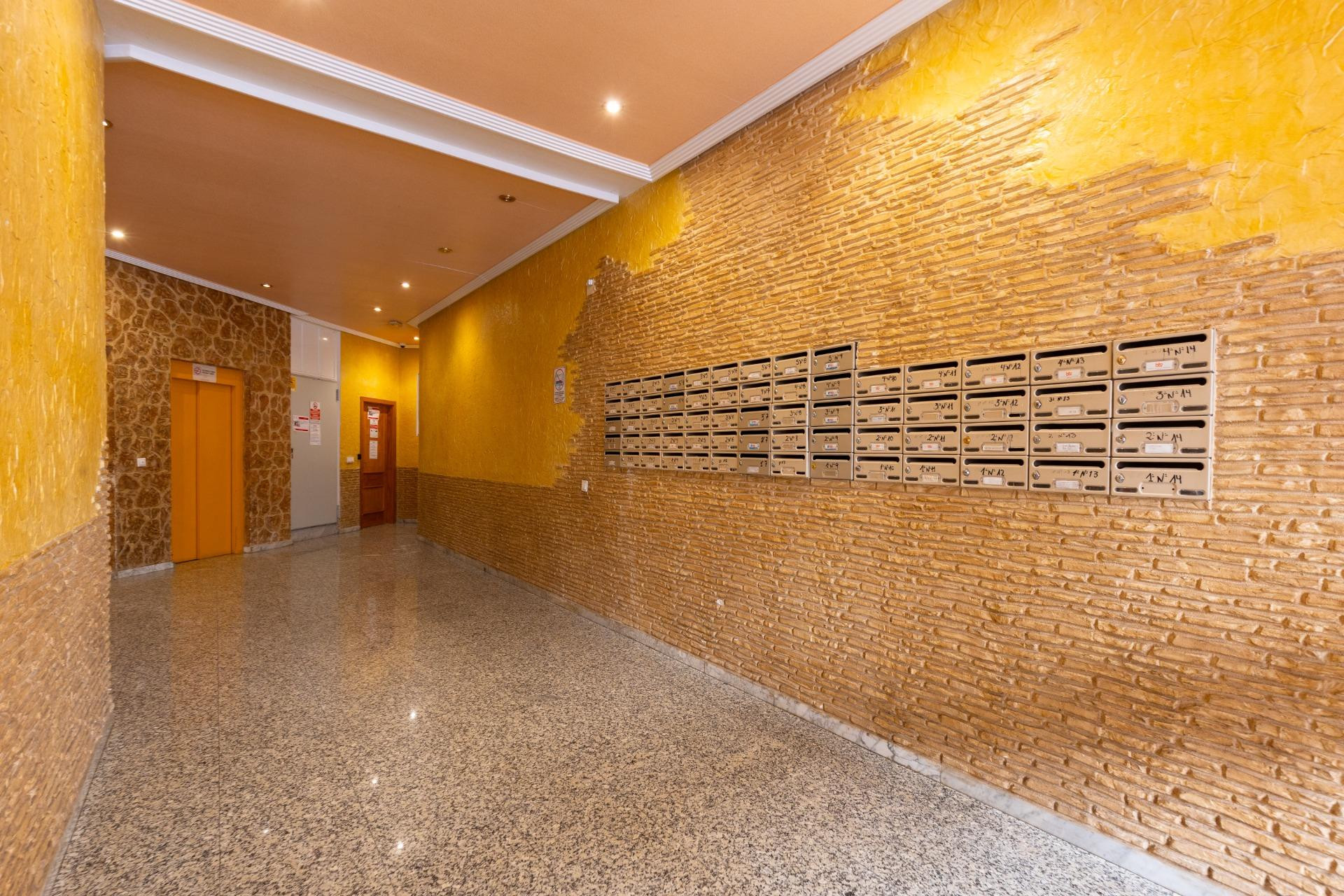 Reventa - Apartamento / piso - Torrevieja - Estacion de autobuses