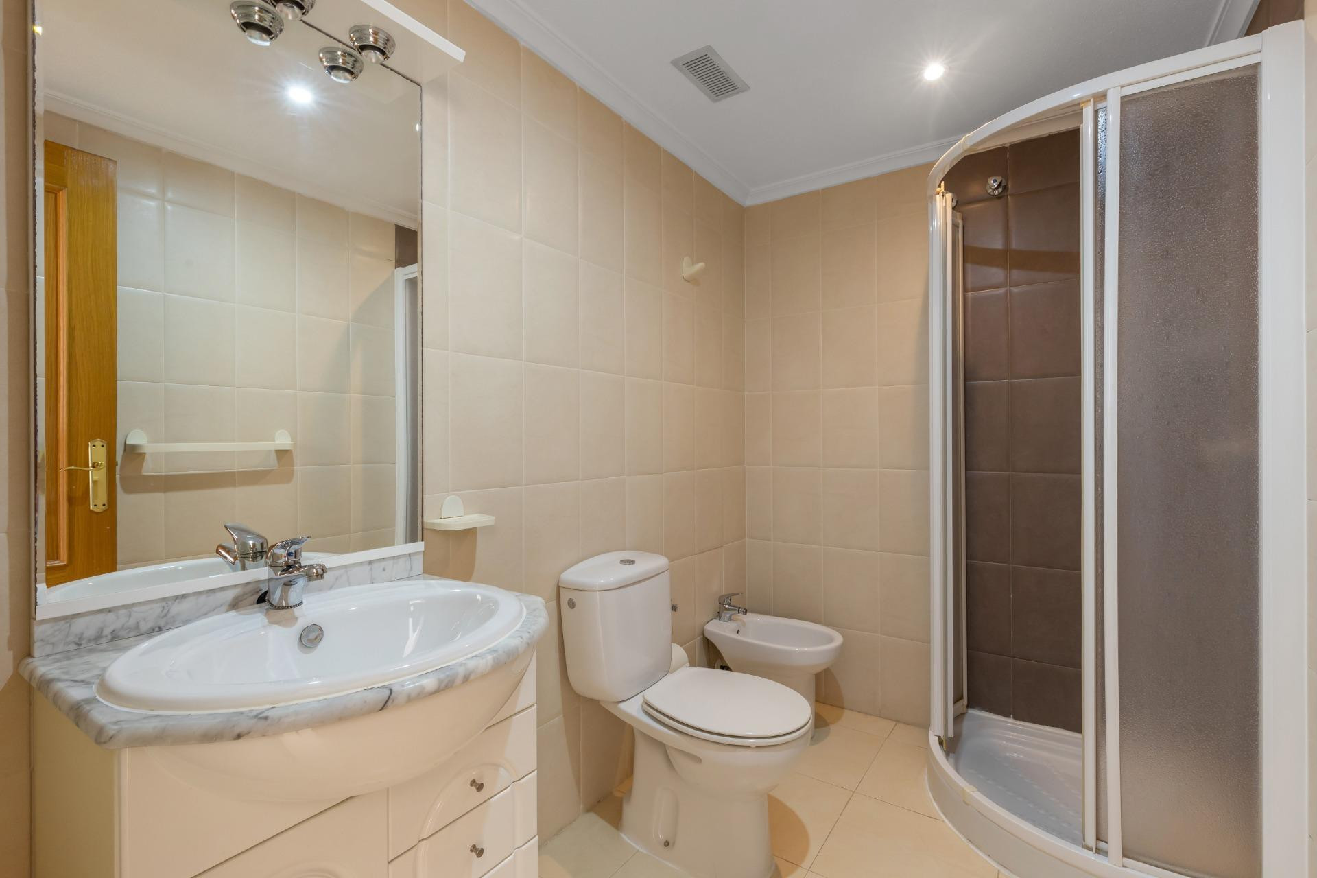 Reventa - Apartamento / piso - Torrevieja - Estacion de autobuses