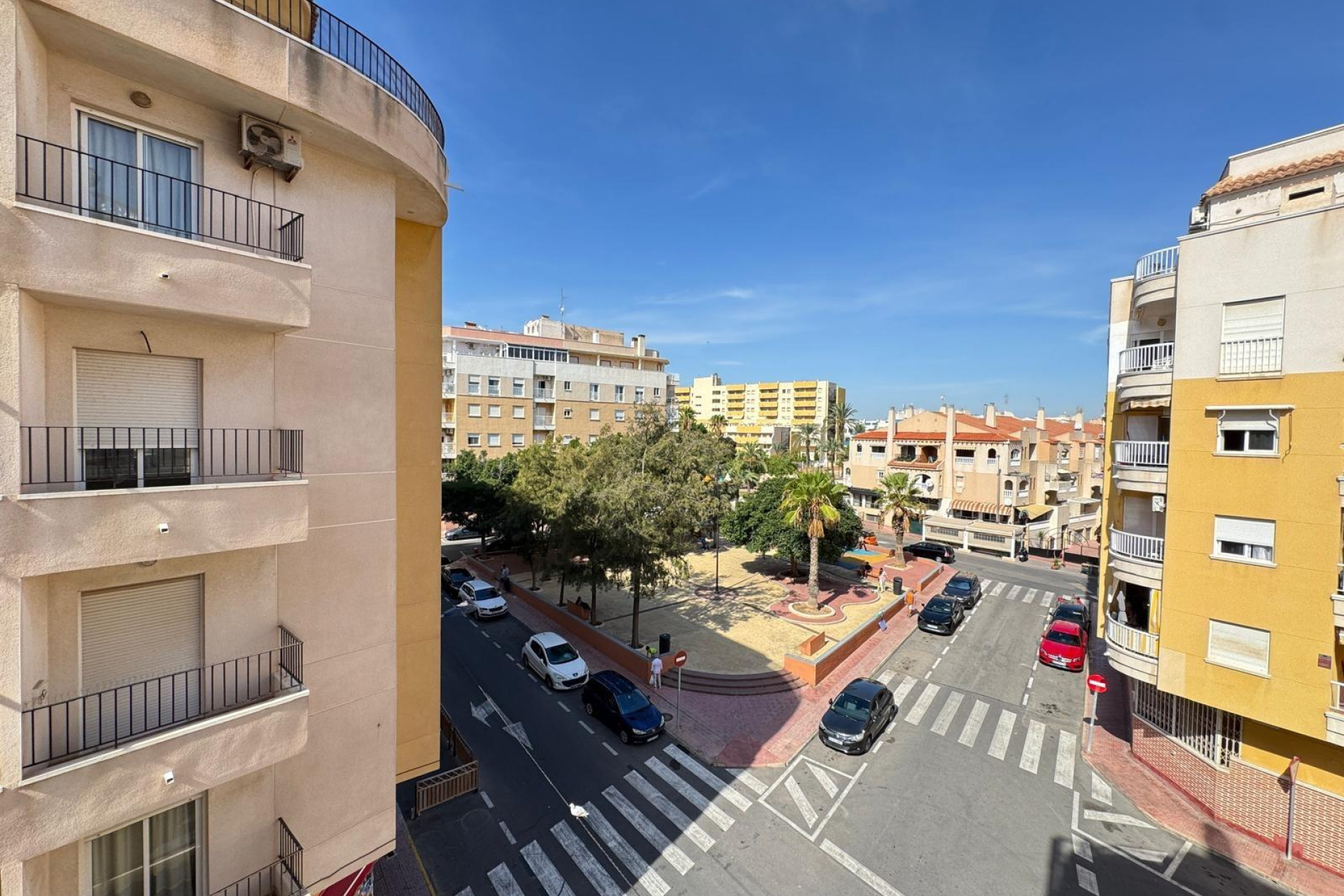 Reventa - Apartamento / piso - Torrevieja - Estacion de autobuses