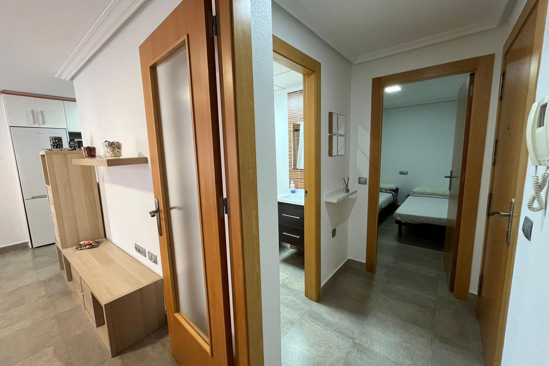 Reventa - Apartamento / piso - Torrevieja - La Mata pueblo