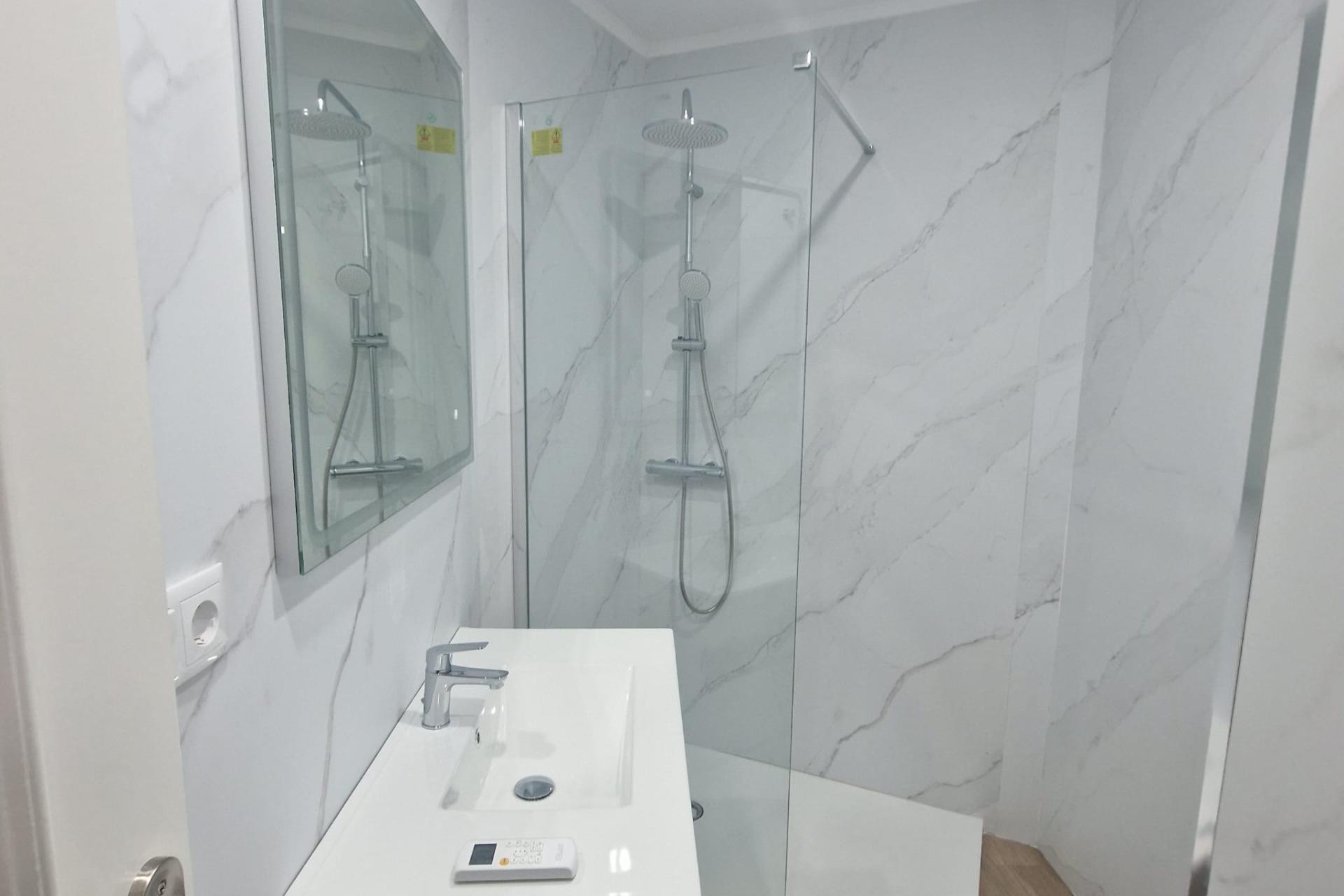 Reventa - Apartamento / piso - Torrevieja - La Mata pueblo