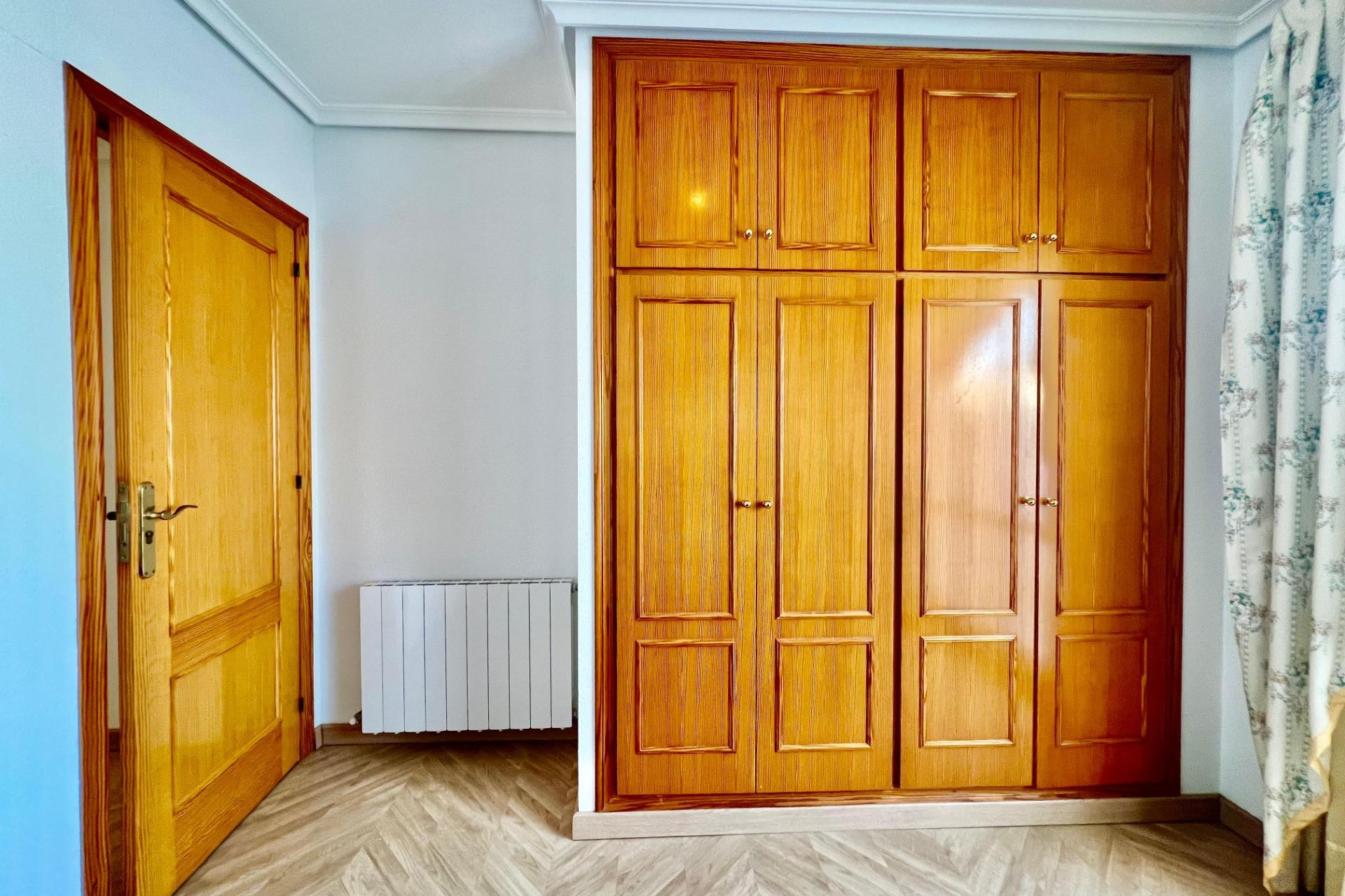 Reventa - Apartamento / piso - Torrevieja - La Mata pueblo