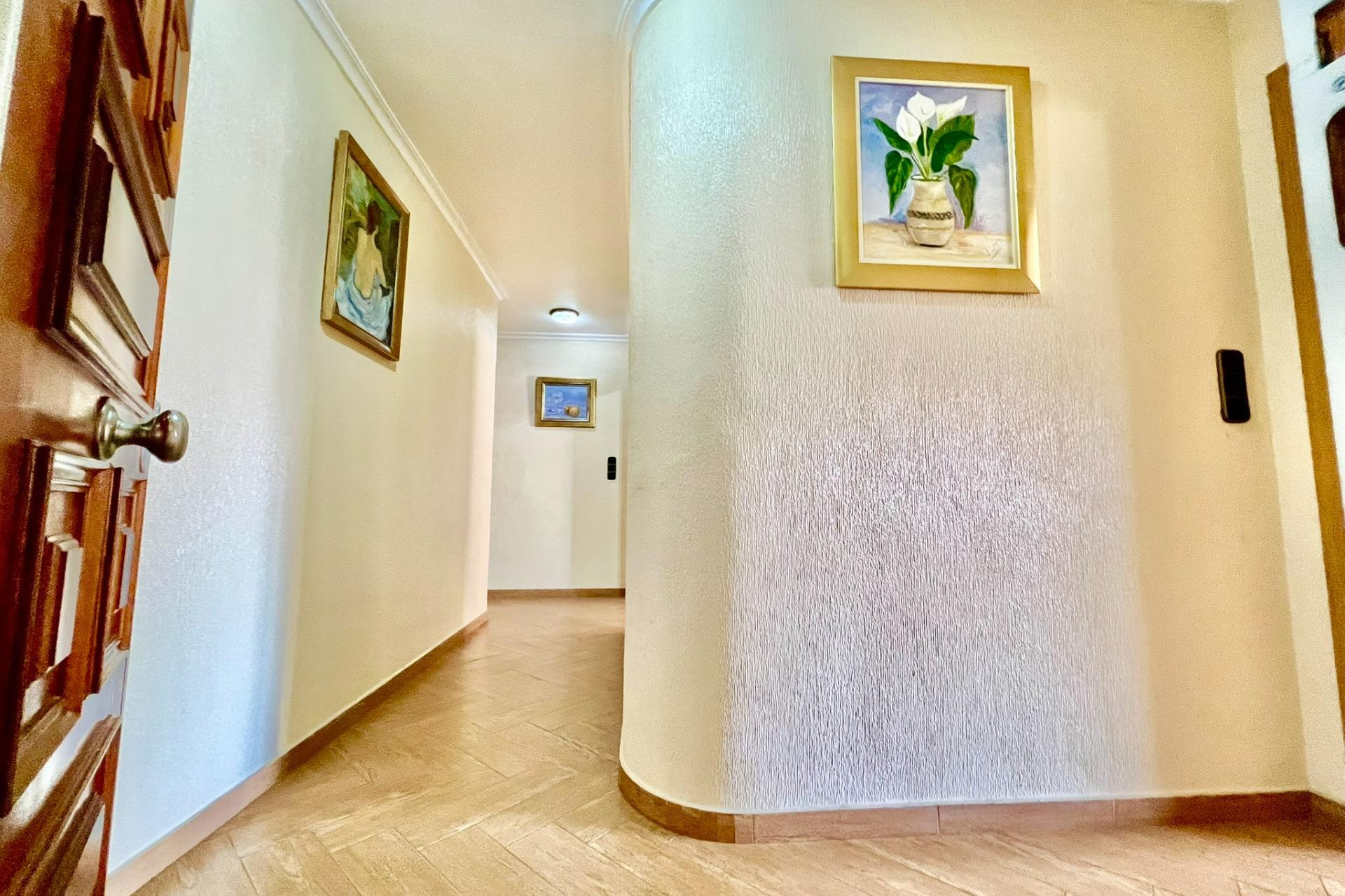 Reventa - Apartamento / piso - Torrevieja - Las Piscinas Naturales