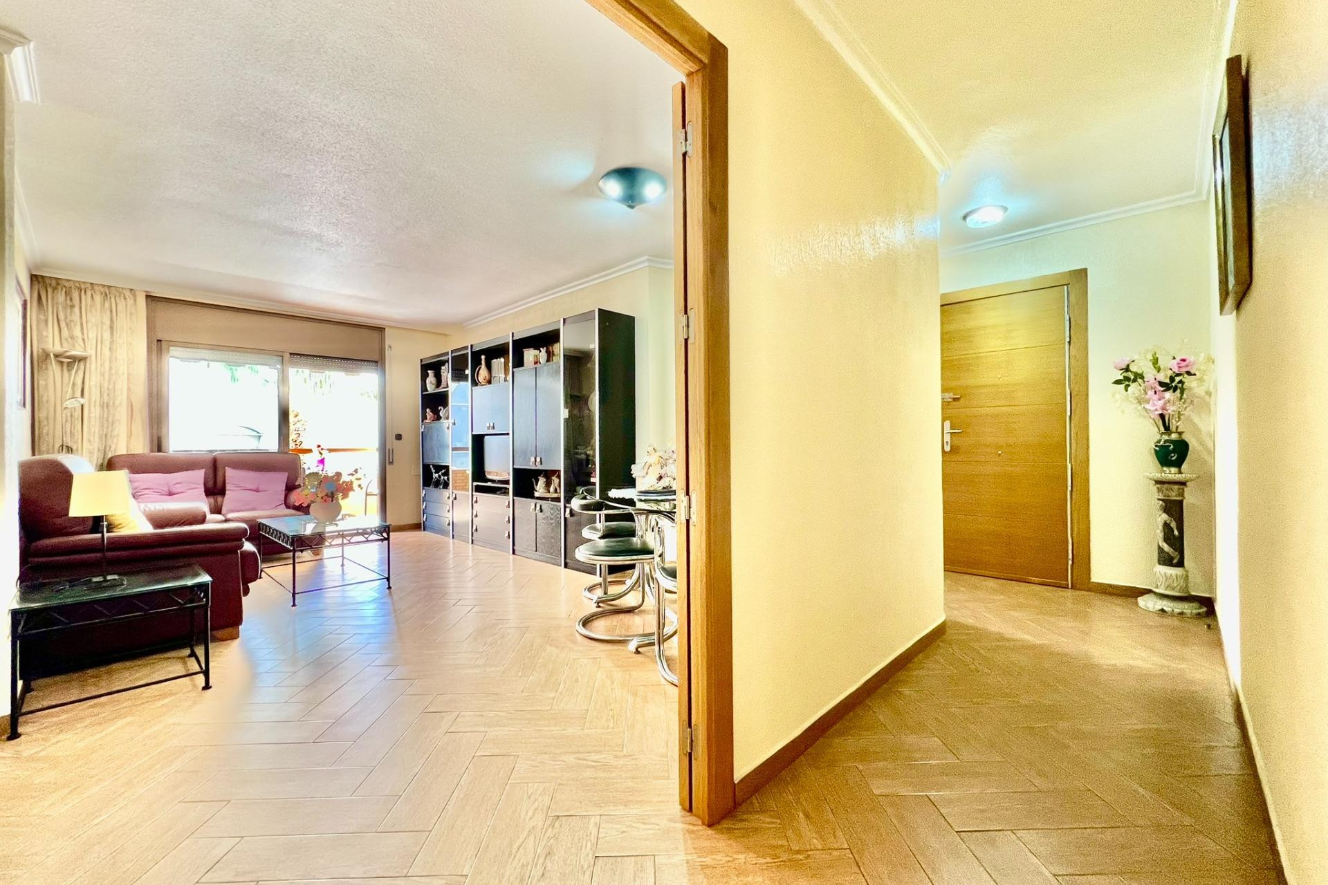 Reventa - Apartamento / piso - Torrevieja - Las Piscinas Naturales