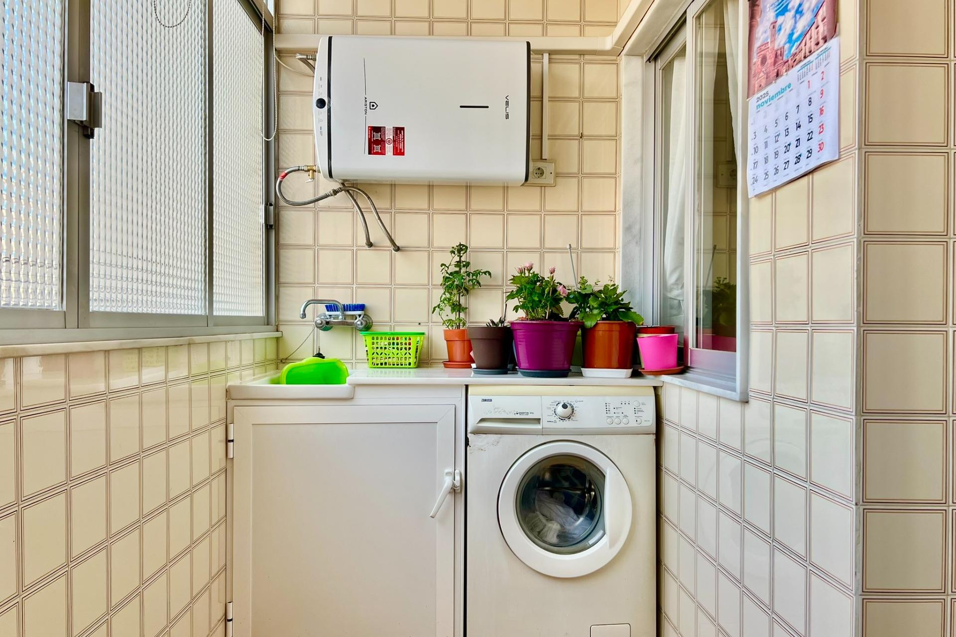 Reventa - Apartamento / piso - Torrevieja - Las Piscinas Naturales