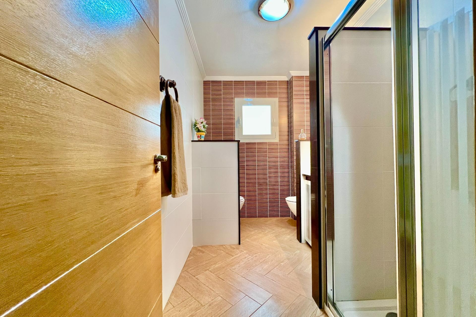 Reventa - Apartamento / piso - Torrevieja - Las Piscinas Naturales