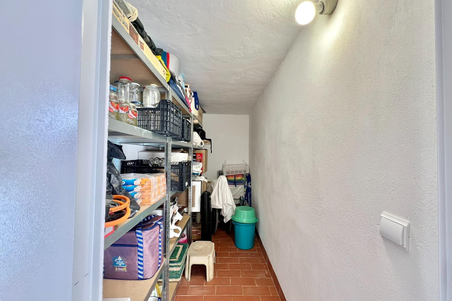 Reventa - Apartamento / piso - Torrevieja - Las Piscinas Naturales