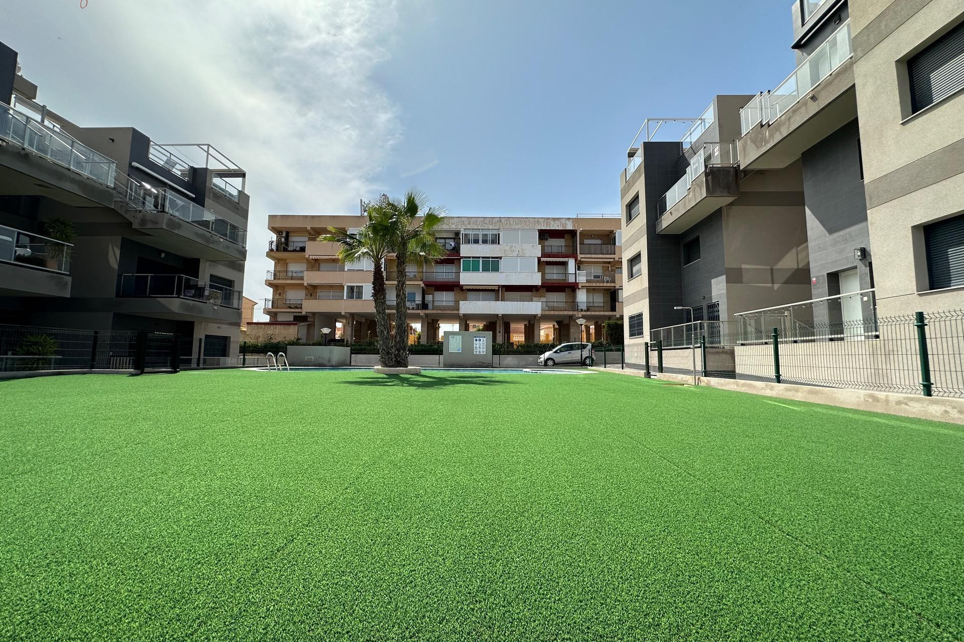 Reventa - Apartamento / piso - Torrevieja - Los Frutales