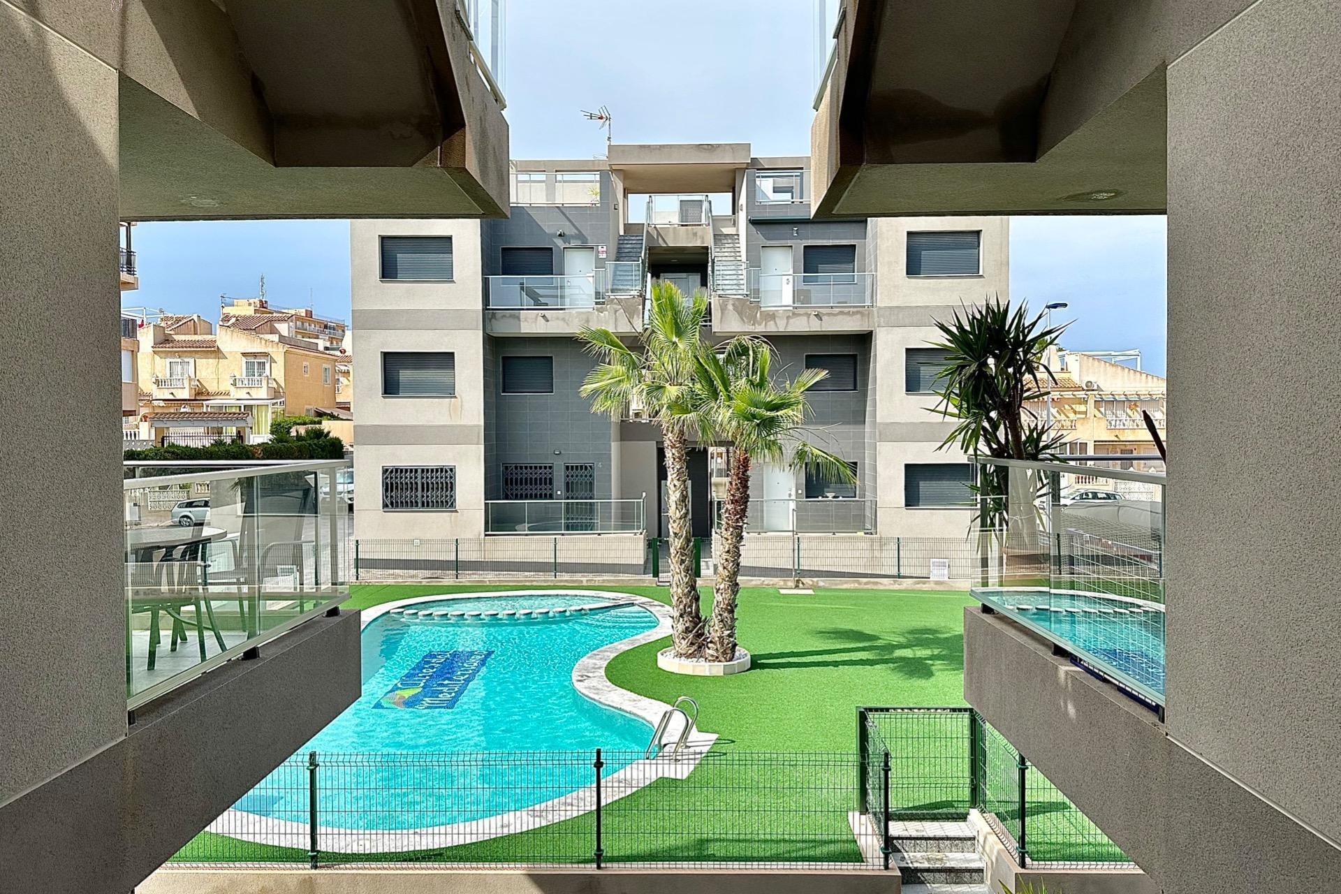 Reventa - Apartamento / piso - Torrevieja - Los Frutales