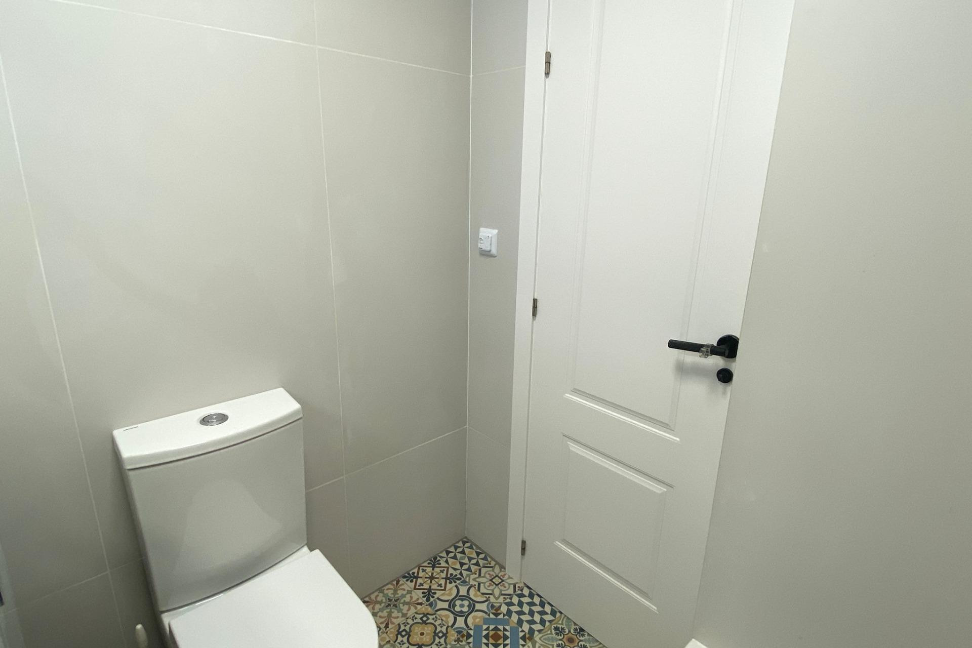 Reventa - Apartamento / piso - Torrevieja - Paseo maritimo