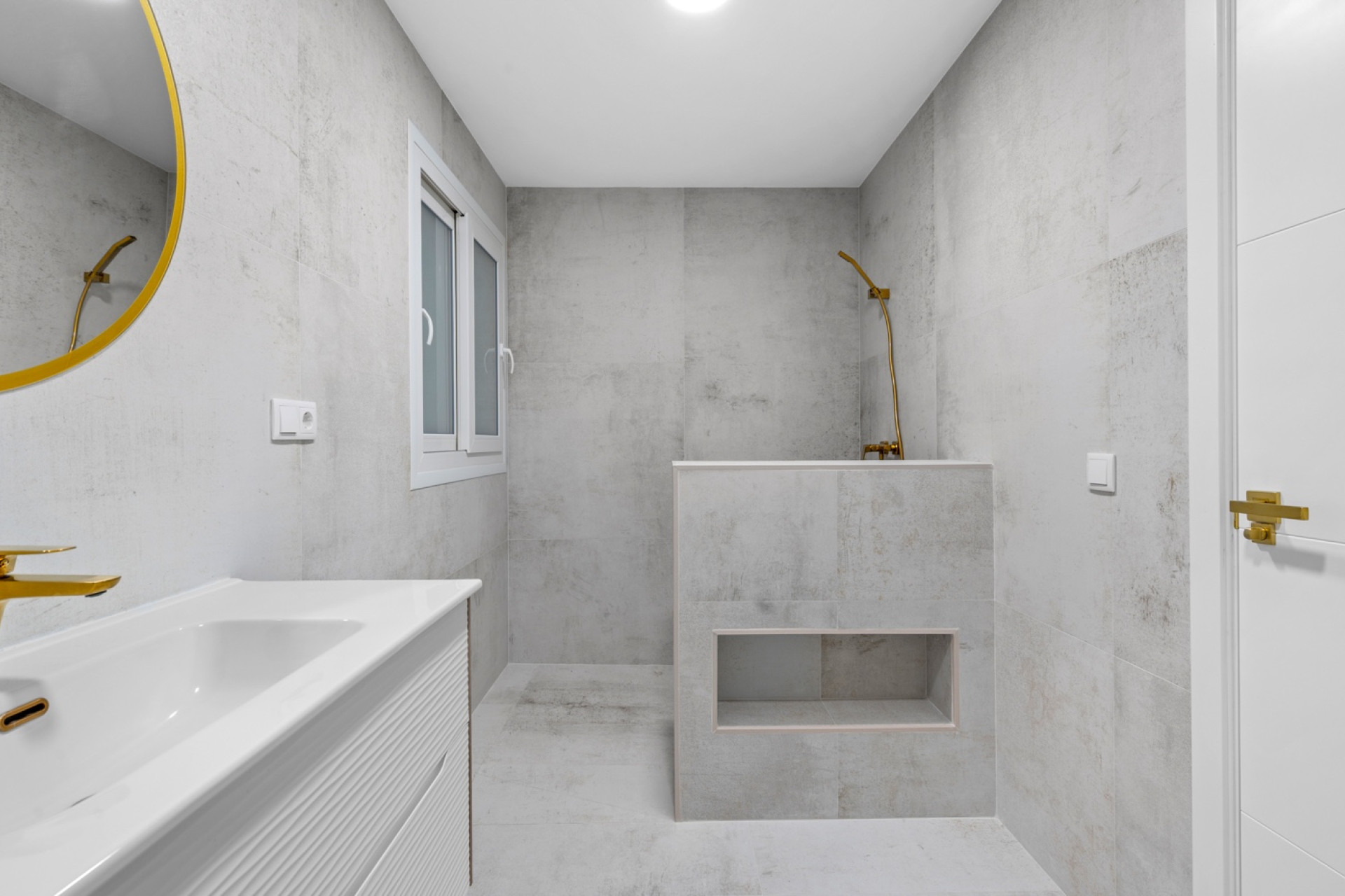 Reventa - Apartamento / piso - Torrevieja - Playa Acequion