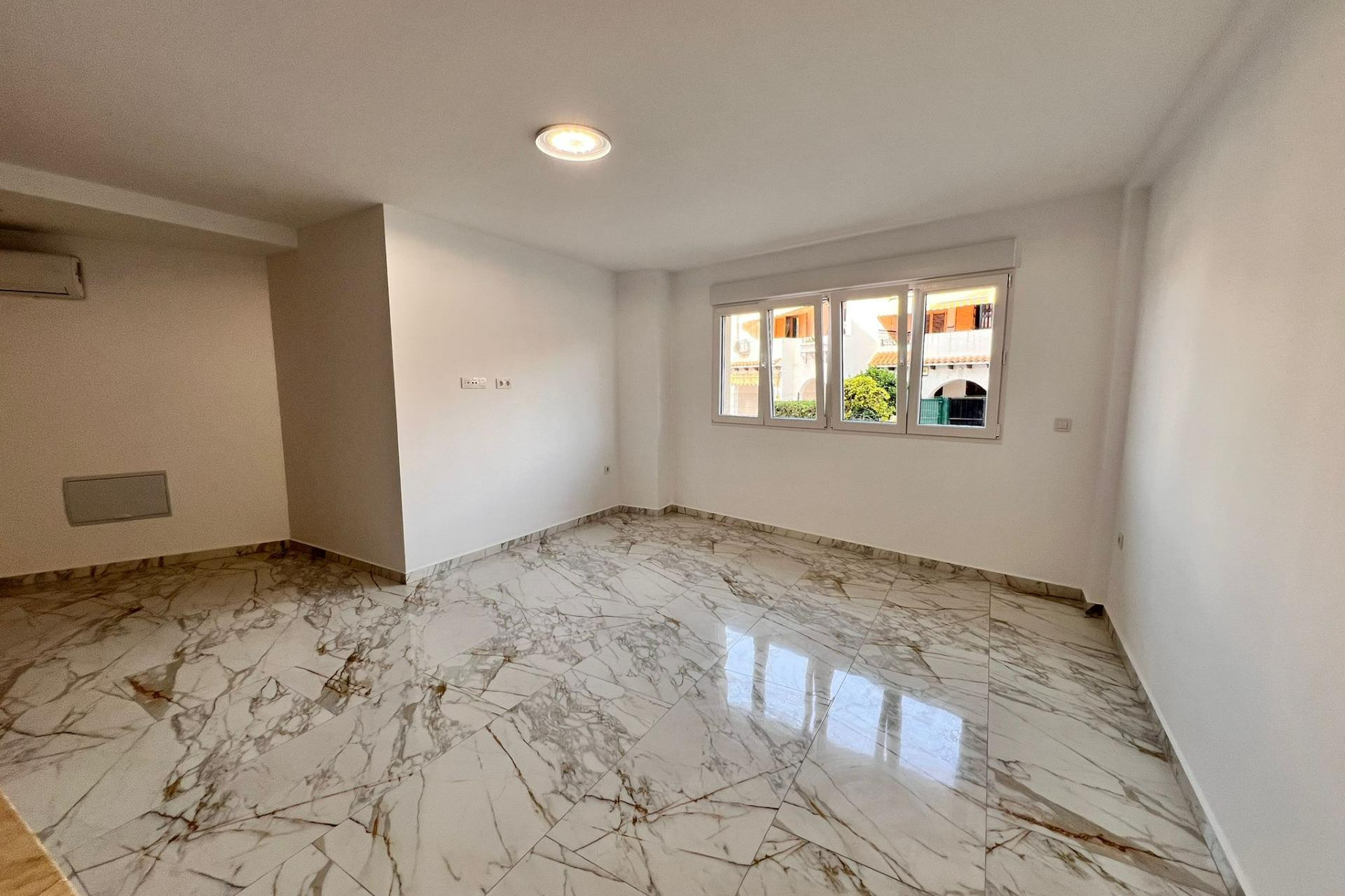 Reventa - Apartamento / piso - Torrevieja - Playa de los Locos