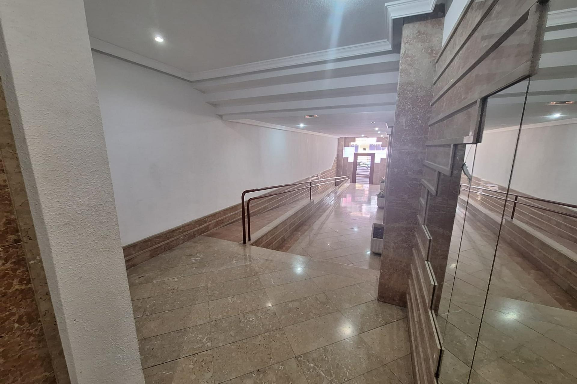 Reventa - Apartamento / piso - Torrevieja - Playa de los Locos