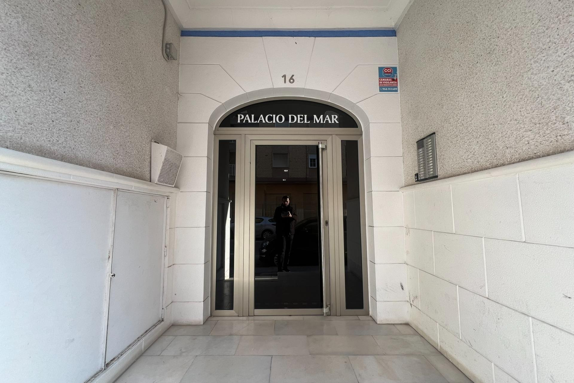 Reventa - Apartamento / piso - Torrevieja - Playa de los Locos